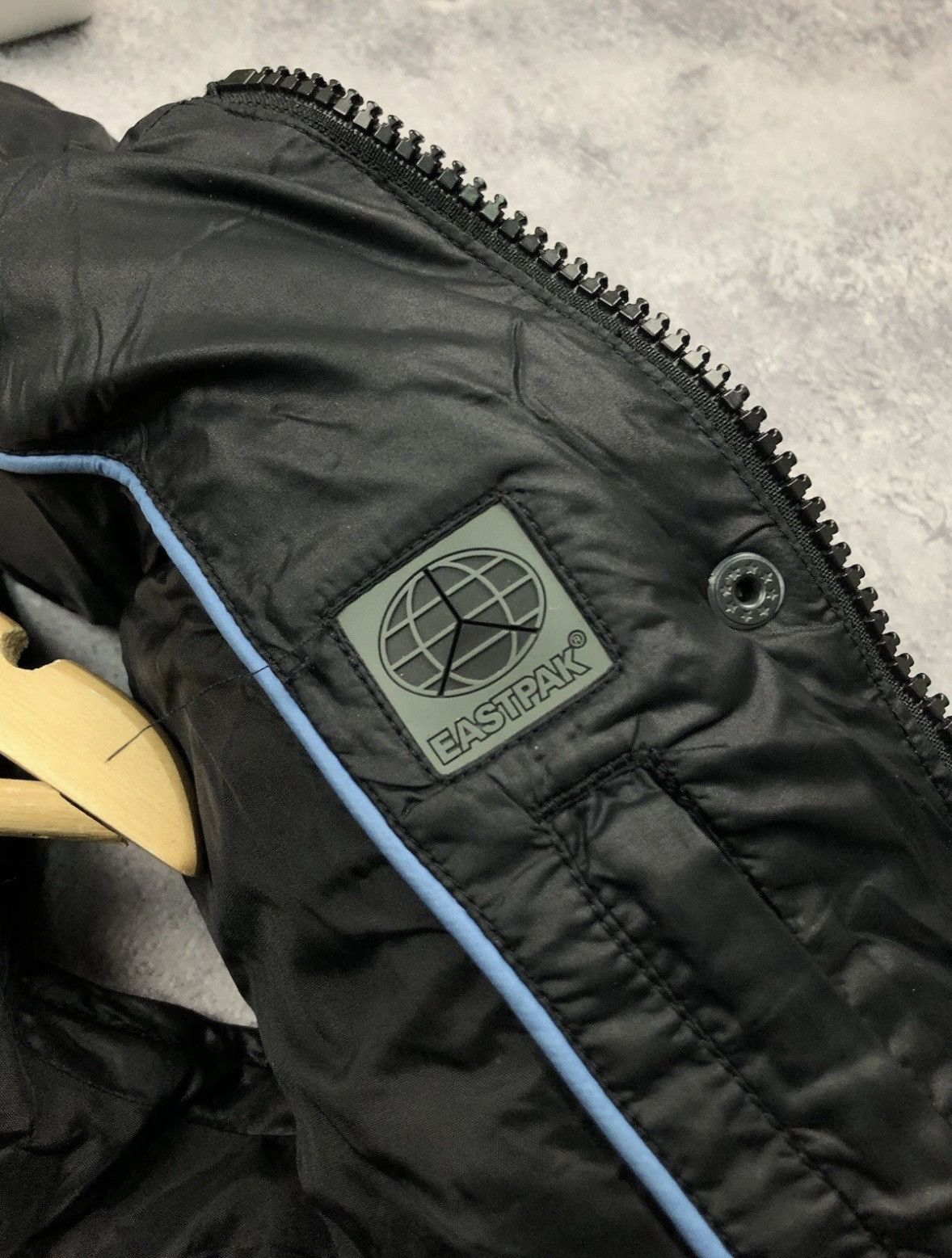 Eastpak EASTPAK Vintage Puffer Vest Mini Logo Black Streetwear Size US S / EU 44-46 / 1 - 8 Thumbnail