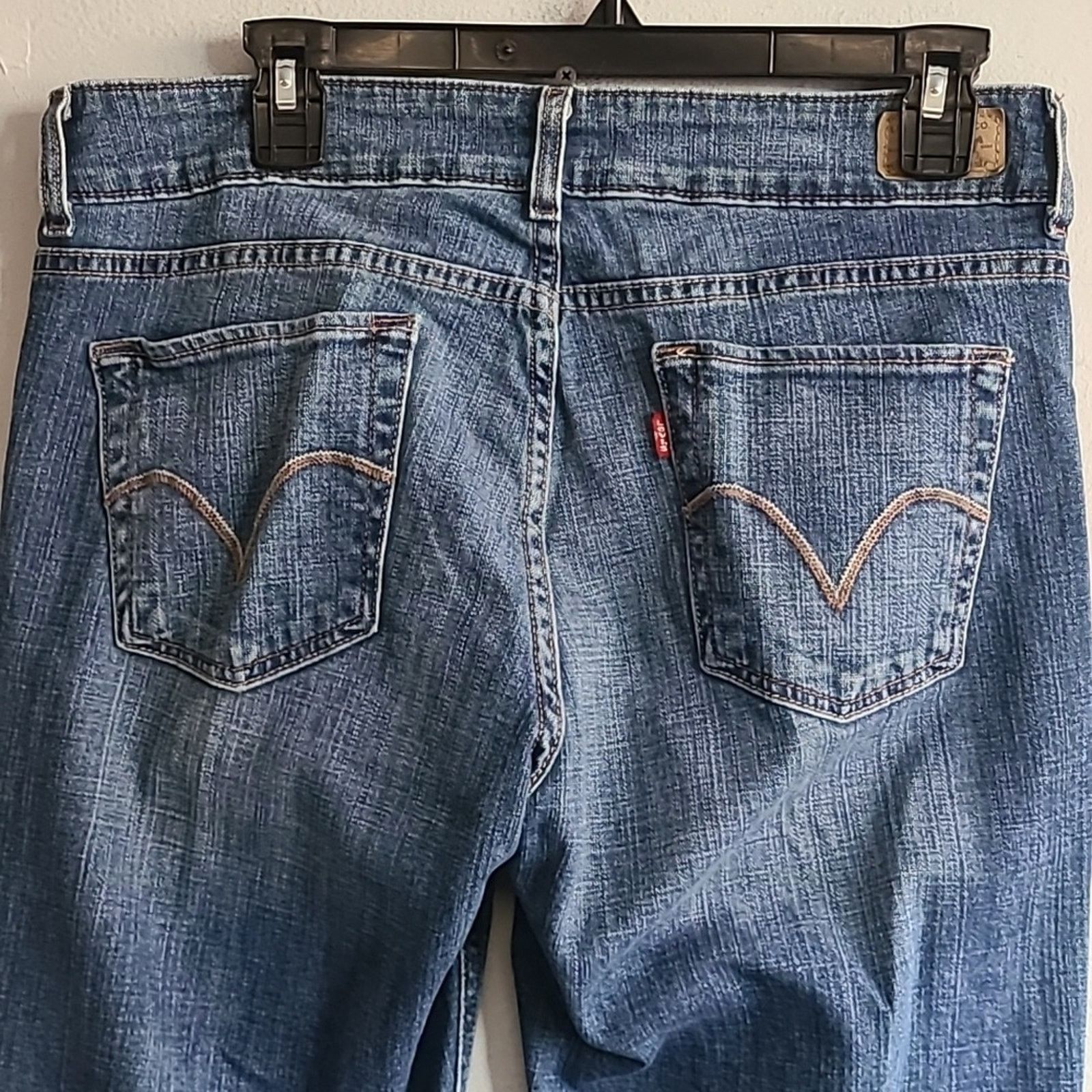 Levi's Women's 8 Levi's jeans slender boot cut 526 medium wash Size 30" / US 8 / IT 44 - 5 Thumbnail