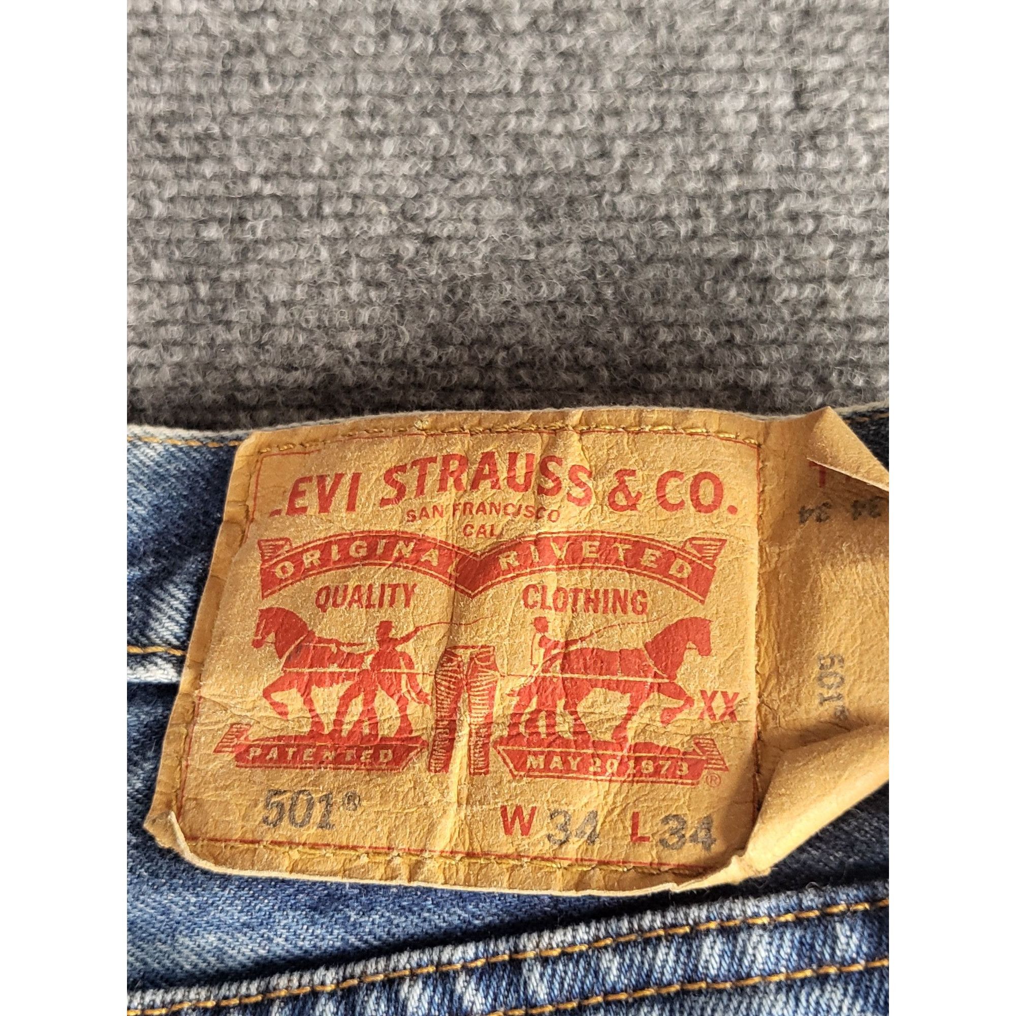 Levi's Levi's Men 501 Buttonfly Jeans Sz 34X34 Straight WPL 423 Rip Size US 34 / EU 50 - 10 Thumbnail