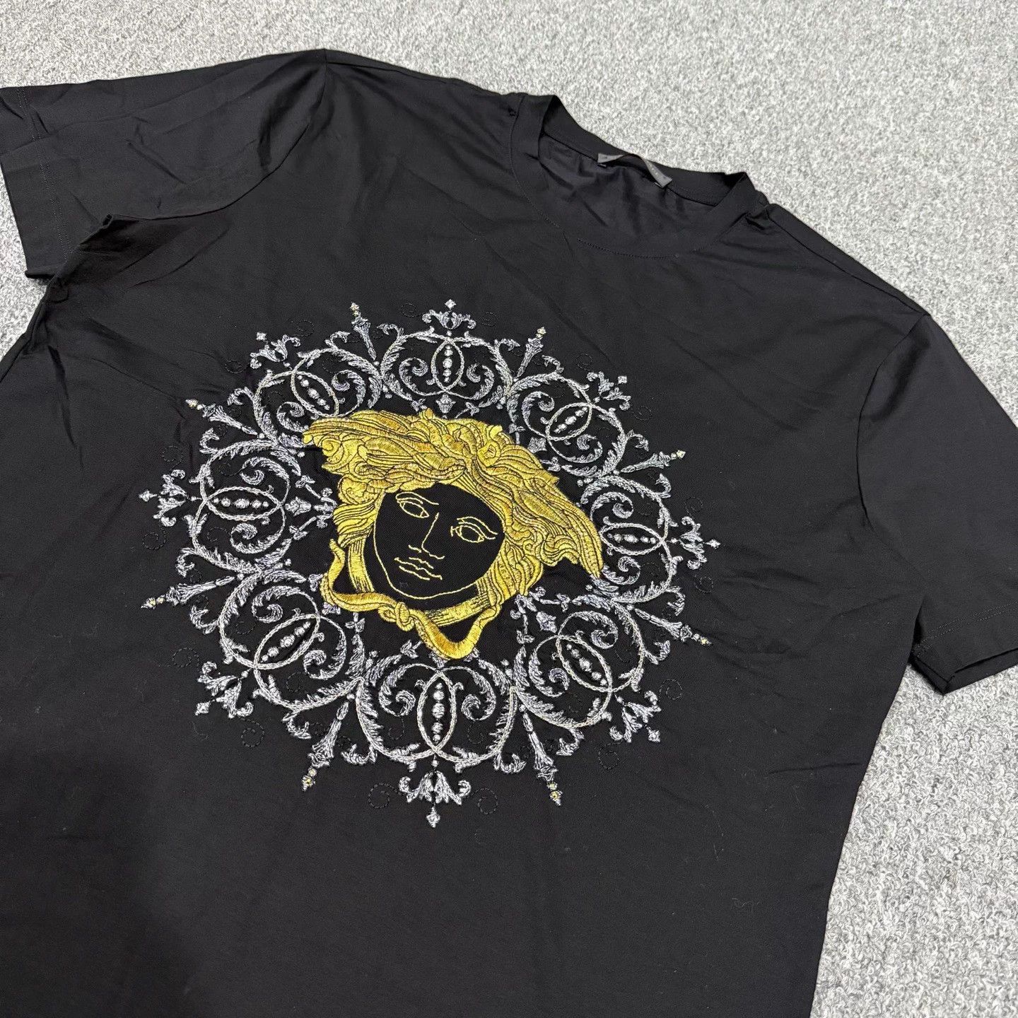 Versace Versace Black & Gold Thread Medusa Head Short Sleeve M Size M / US 6-8 / IT 42-44 - 3 Thumbnail