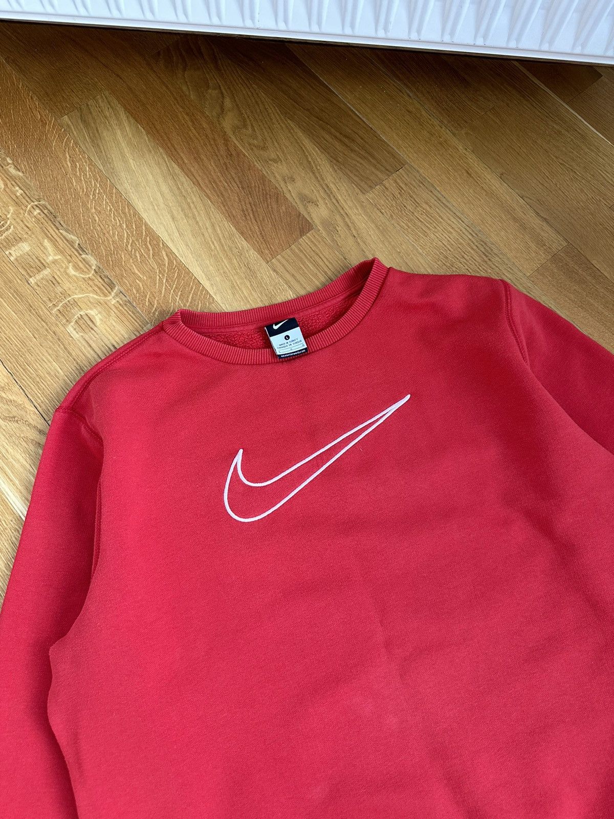 Nike Vintage Nike Sweatshirt Big Logo Centre Size US L / EU 52-54 / 3 - 4 Thumbnail