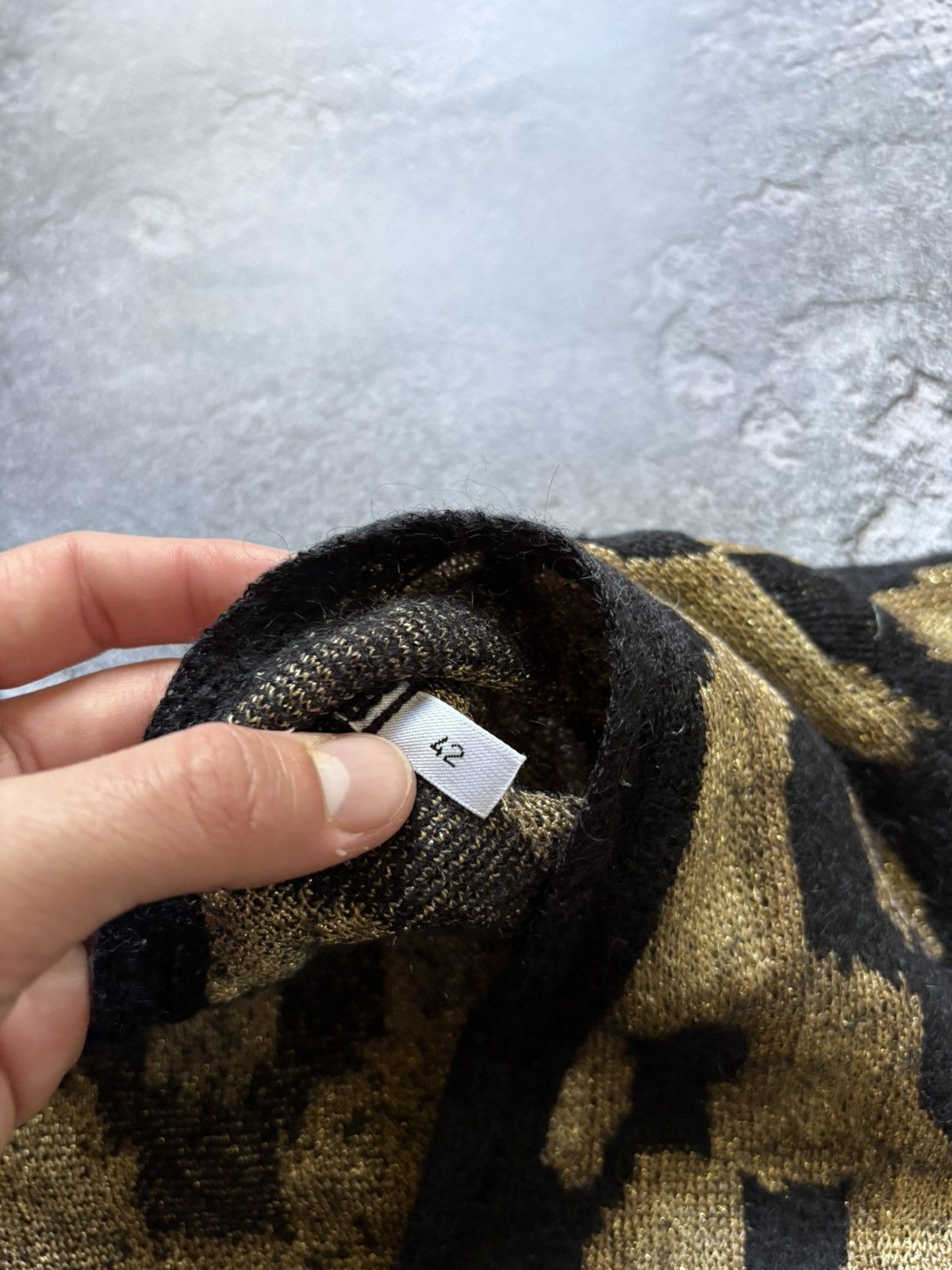 Iceberg Vintage Iceberg Luxury Black/Gold Button Up Mohair Cardigan Size M / US 6-8 / IT 42-44 - 7 Thumbnail