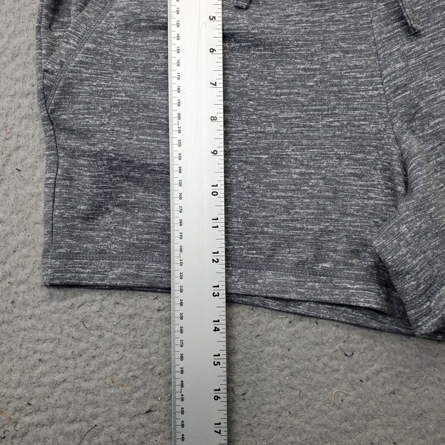 Vintage 32 Degree Cool Fleece Shorts Womens Medium Gray Super Soft Stretch Drawstring Shirt? Size 32" / US 10 / IT 46 - 4 Thumbnail