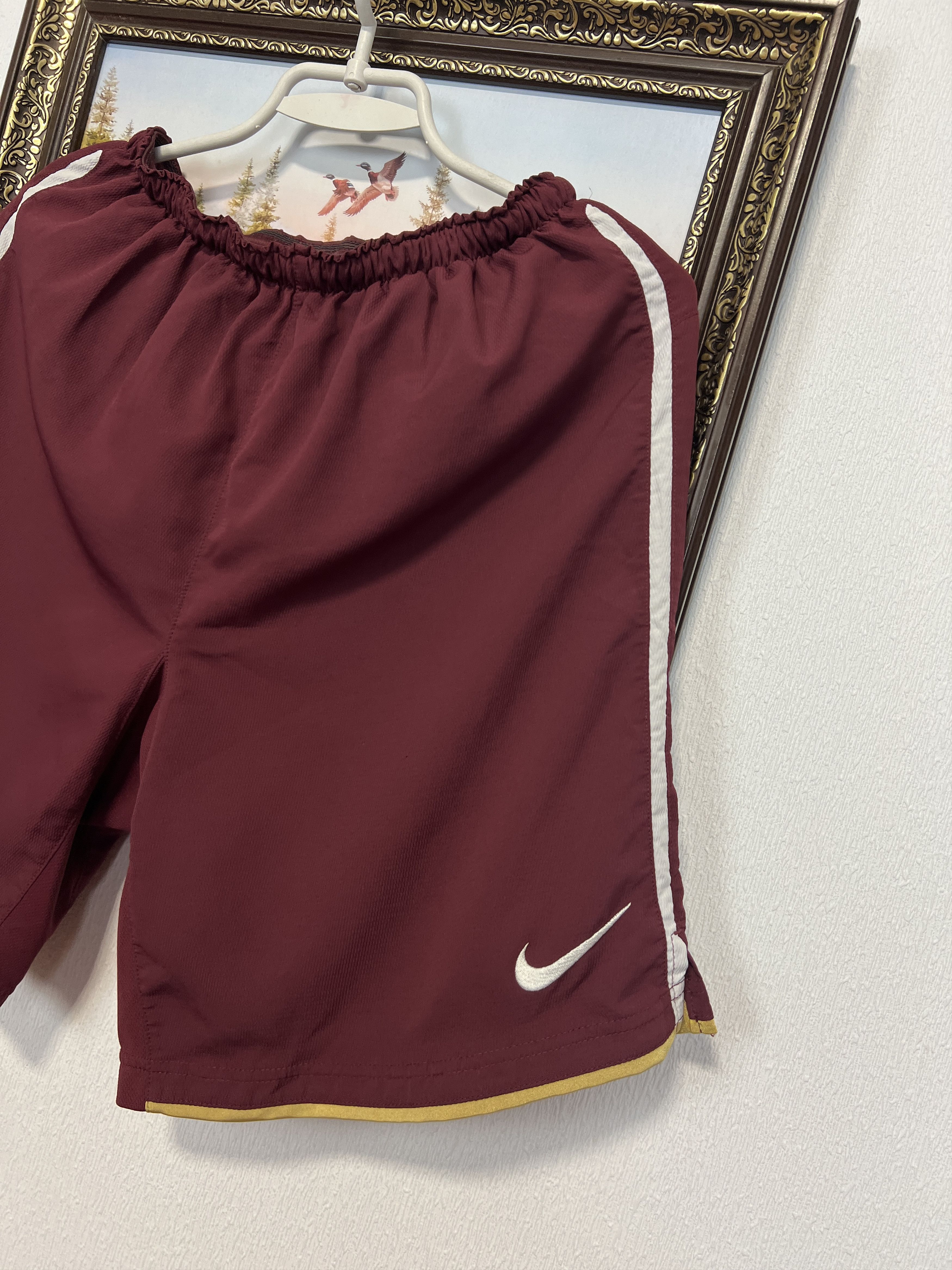 Nike Arsenal Highbury Football Shorts Soccer Burgundy Gunners Size US 30 / EU 46 - 2 Thumbnail