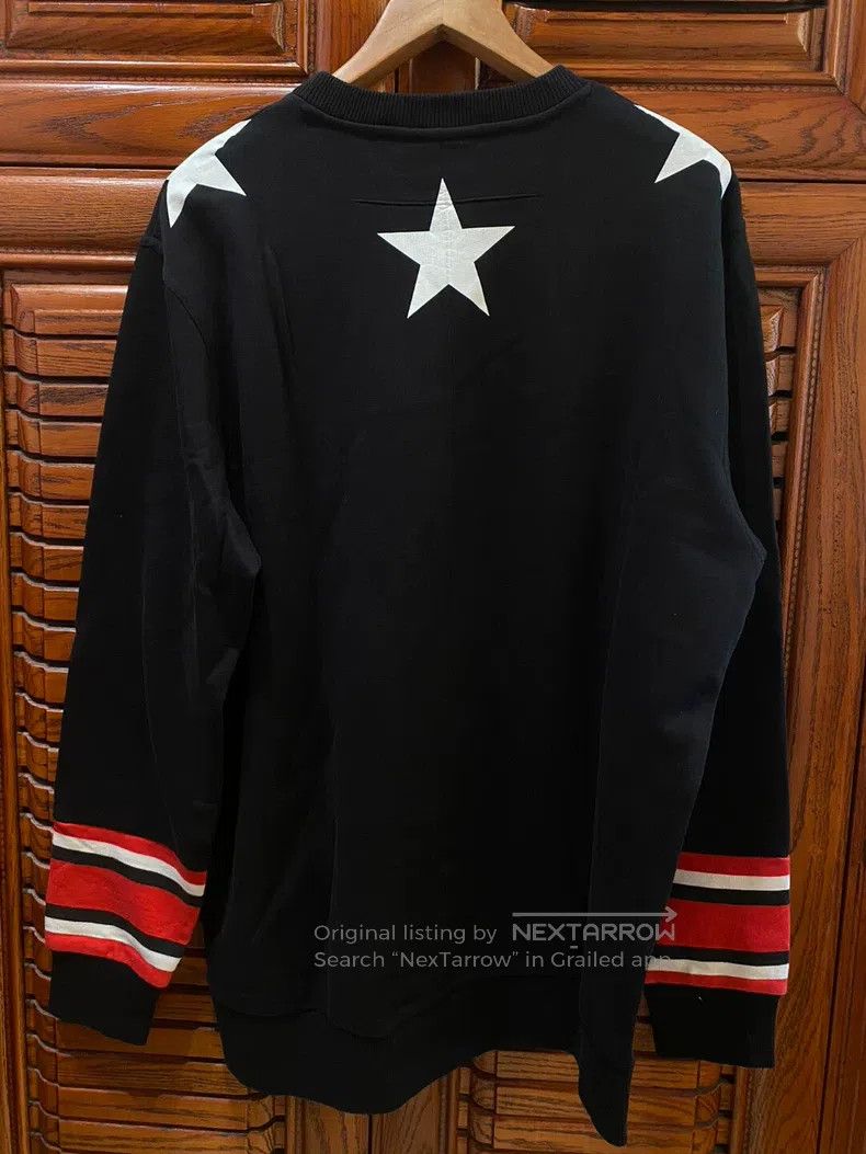 Givenchy Givenchy Red Star Hoodie OS Version Size XS worn 2 times Size US XS / EU 42 / 0 - 6 Thumbnail