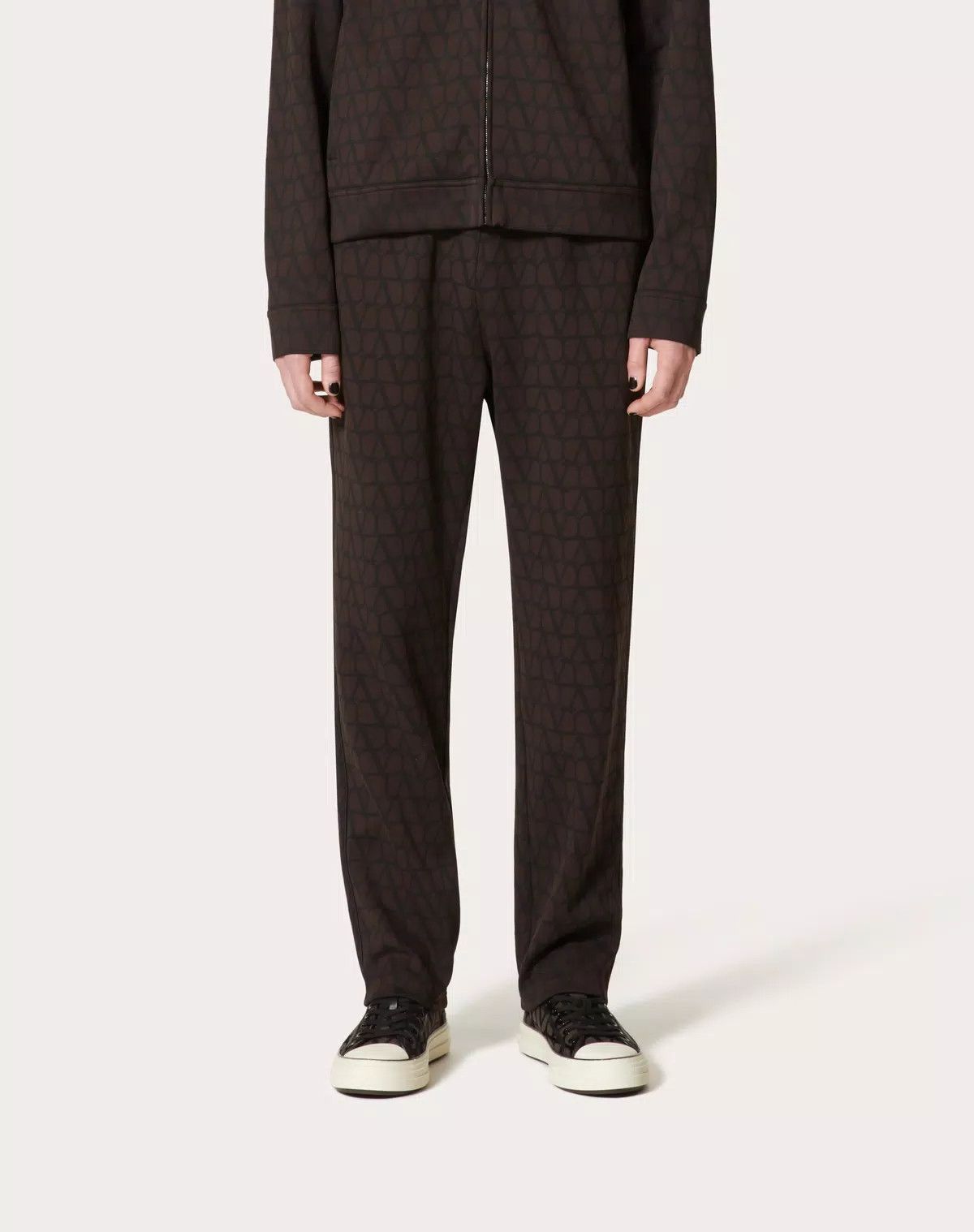 Valentino oc11z0625 Cotton Joggers Toile Print in Dark Brown Size US 36 / EU 52 - 3 Thumbnail