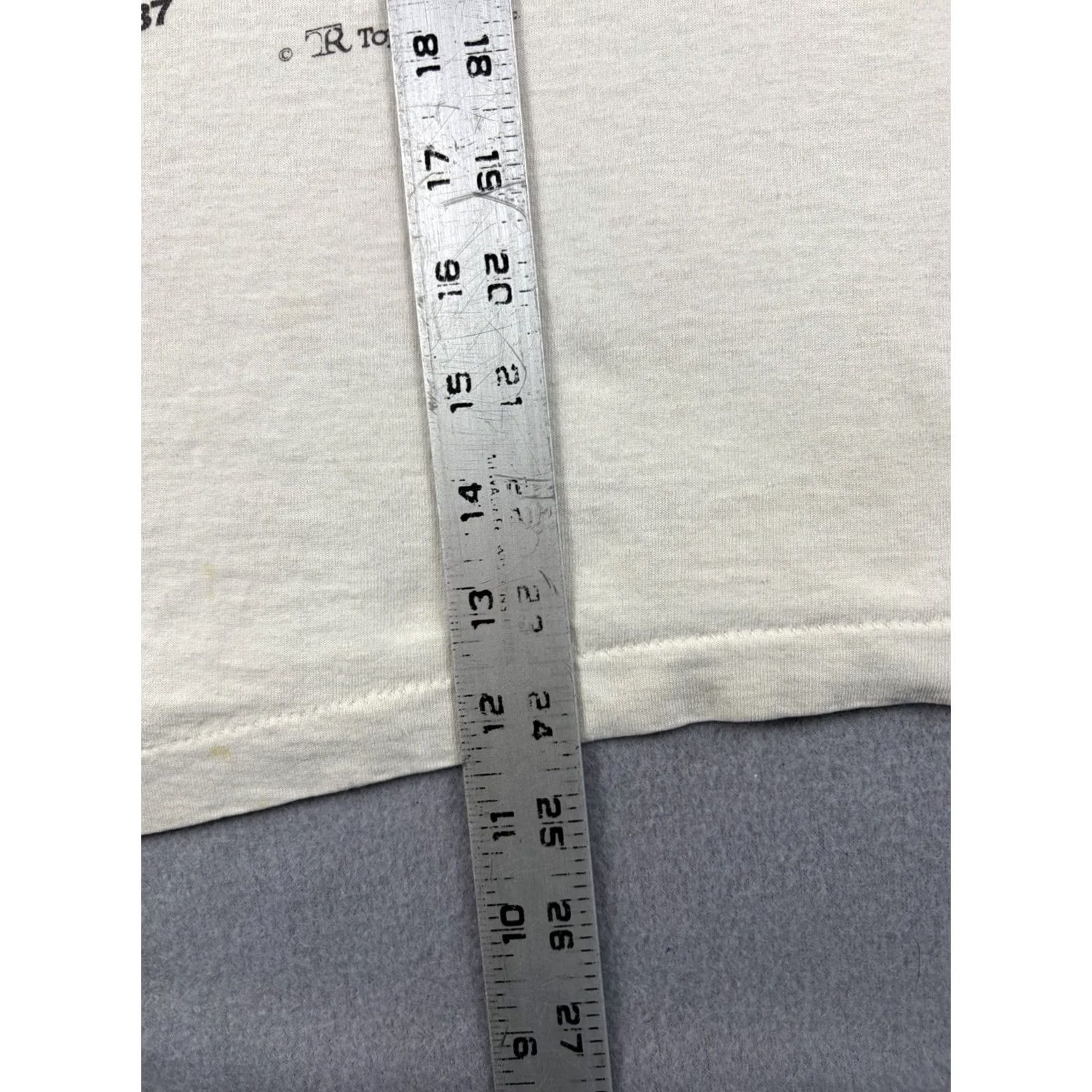 Sugar VINTAGE Sugar Ray Leonard Boxing Shirt Mens S White 1990s Marvin Hagler Graphic Tee Men Size US S / EU 44-46 / 1 - 8 Thumbnail