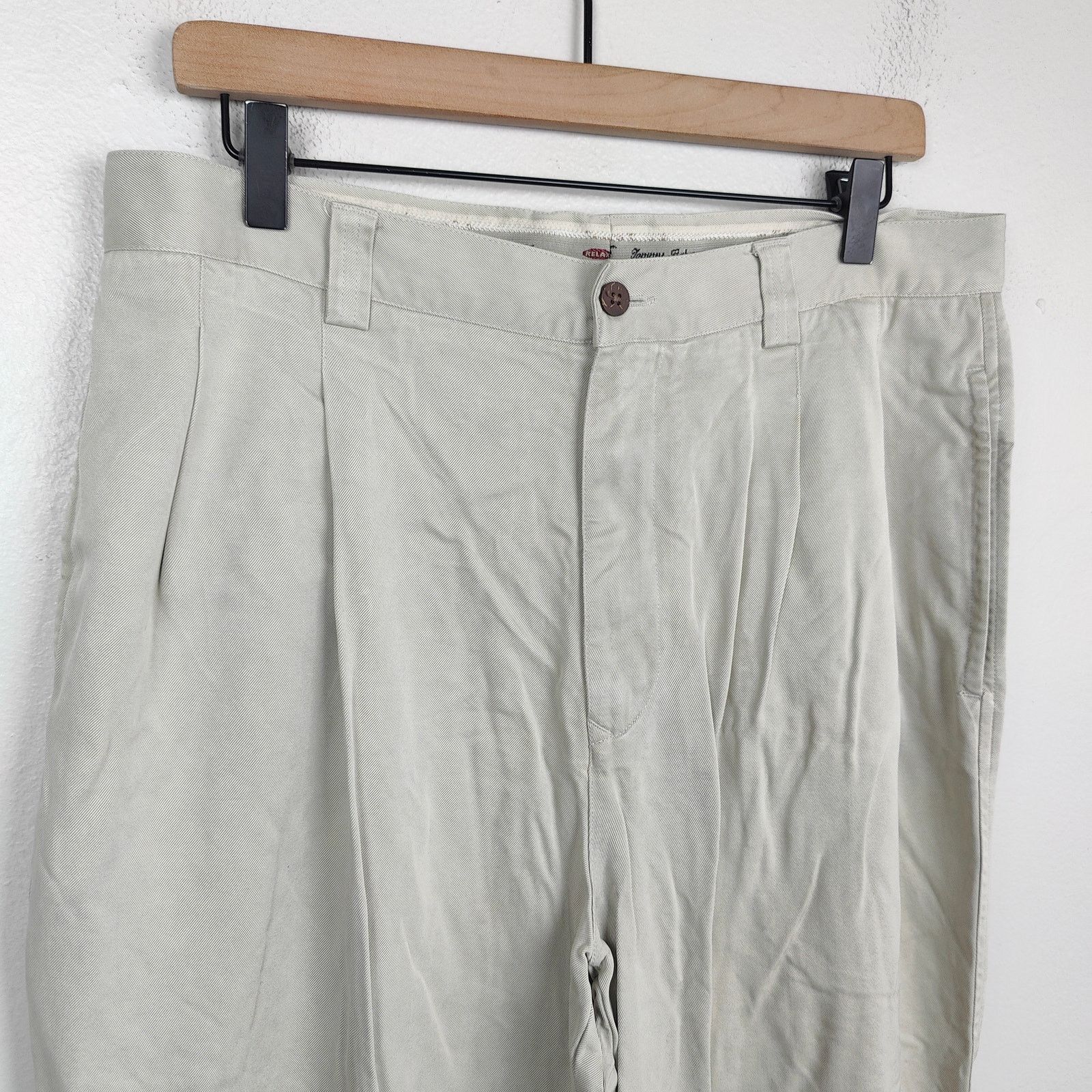 Tommy Bahama Tommy Bahama Silk Pants Mens 34 Light Beige Pleated Casual Size US 34 / EU 50 - 2 Thumbnail