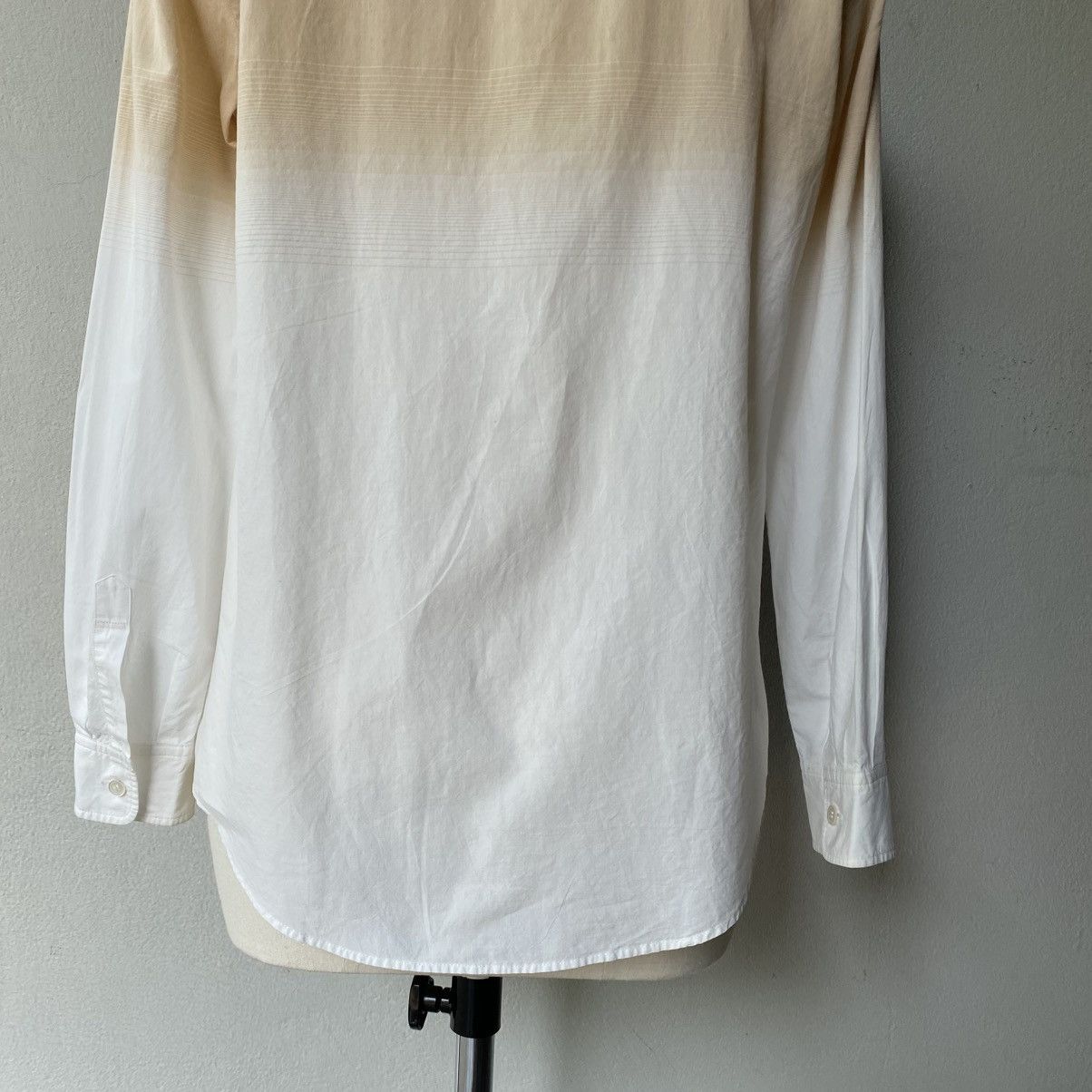 Issey Miyake ISSEY MIYAKE Beige to White Ombre Shirt Size XS / US 0-2 / IT 36-38 - 18 Thumbnail