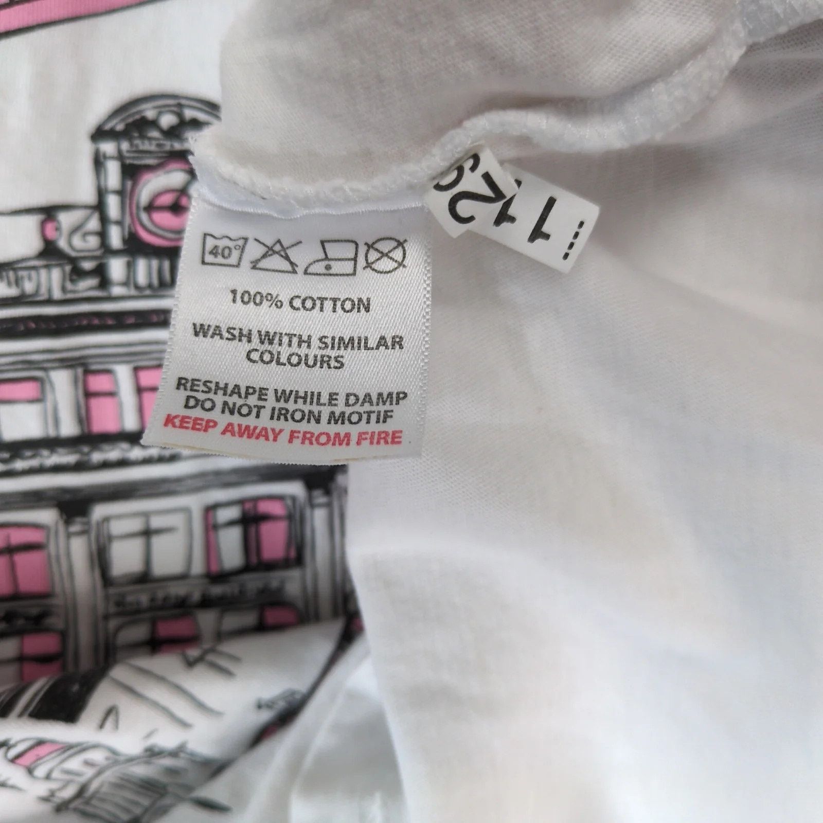 Other UK Traditional Craftwear Belfast Ireland V-Neck T-Shirt XXL Size XXL / US 16-18 / IT 52-54 - 3 Thumbnail
