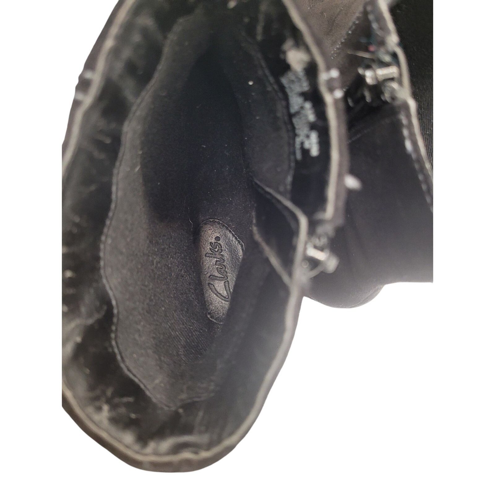 Clarks Clarks Black Boots Suede Leather Ankle Zip Up Sz 8.5 Size US 8.5 / IT 38.5 - 6 Thumbnail