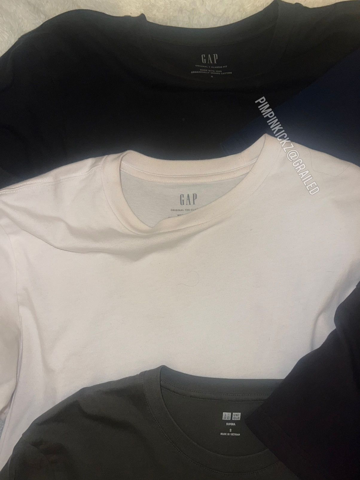Gap 5 t-shirts (3 GAP, 1 Uniqlo, 1 H&M) Size US S / EU 44-46 / 1 - 2 Thumbnail