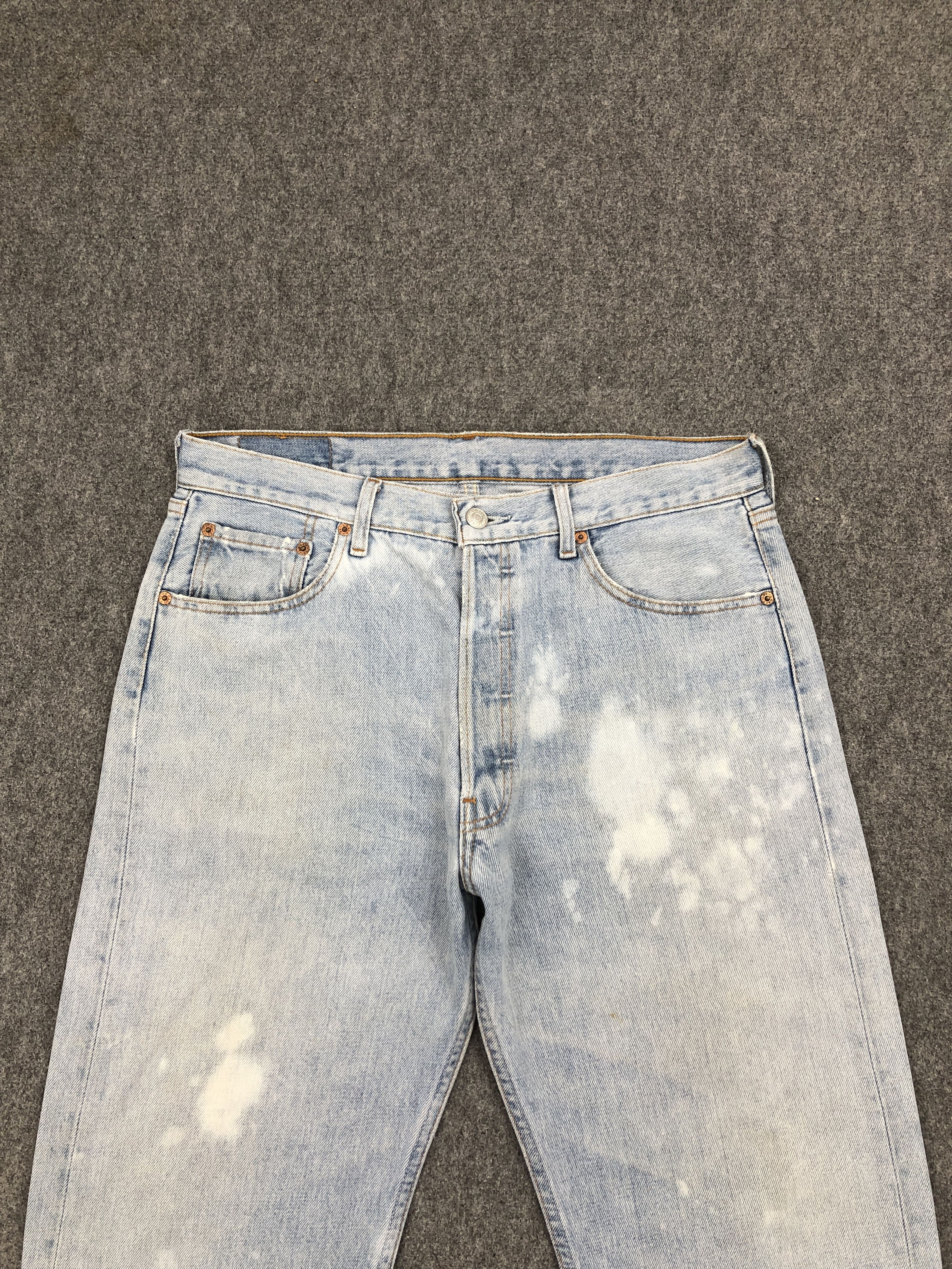 Levi's × Vintage Vintage 90s Levis 501 Splatter Paint Light Wash Jeans Size US 32 / EU 48 - 2 Thumbnail
