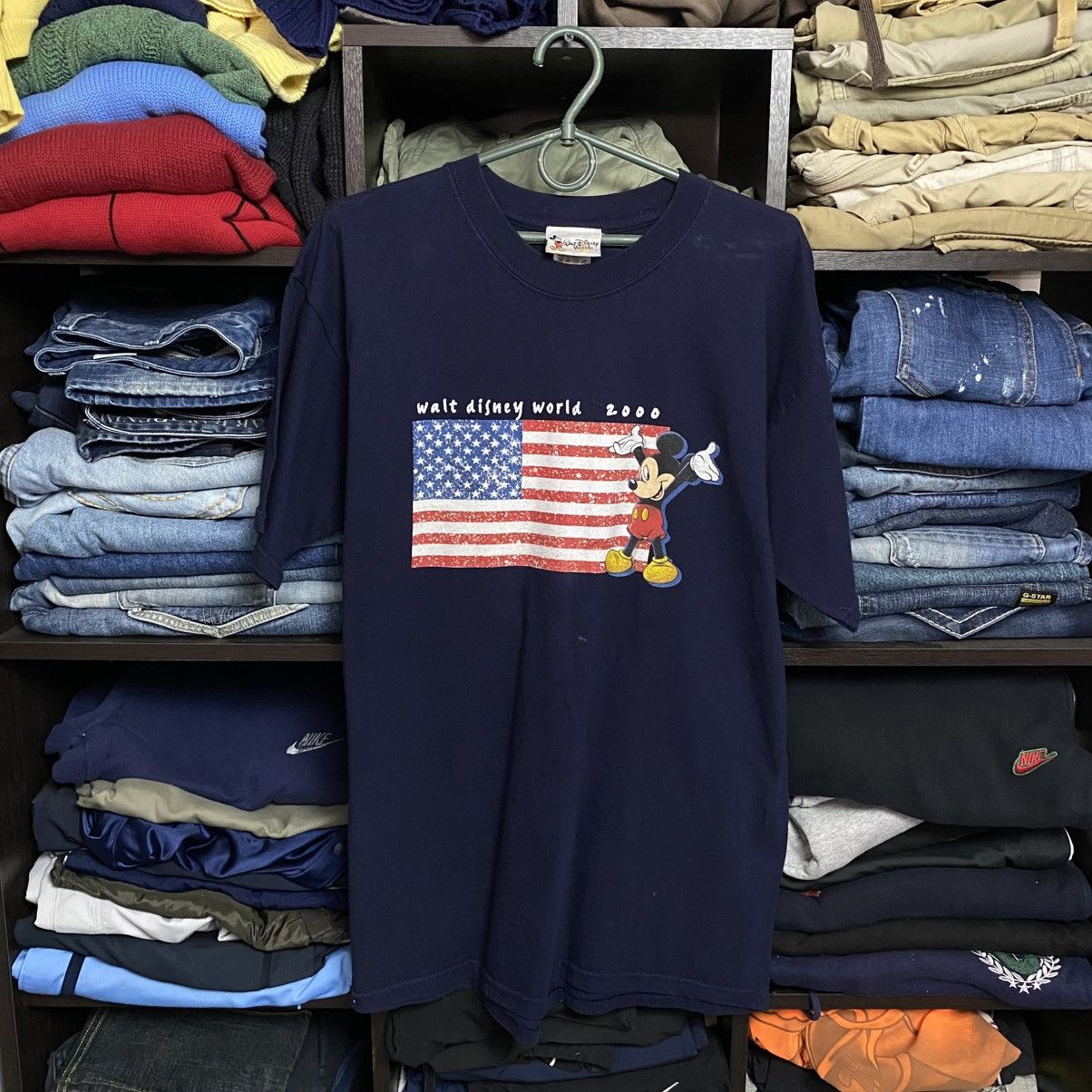 Disney Vintage Walt Disney World 2000’s Big Logo cartoon tee size M Size US M / EU 48-50 / 2 - 1 Thumbnail