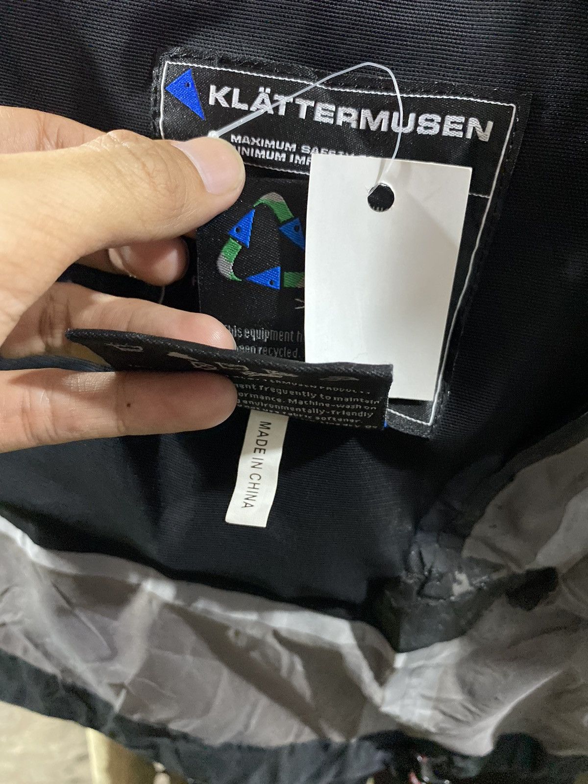Klattermusen Klättermusen Allgrön Outdoor Jacket Men’s Size US M / EU 48-50 / 2 - 7 Thumbnail
