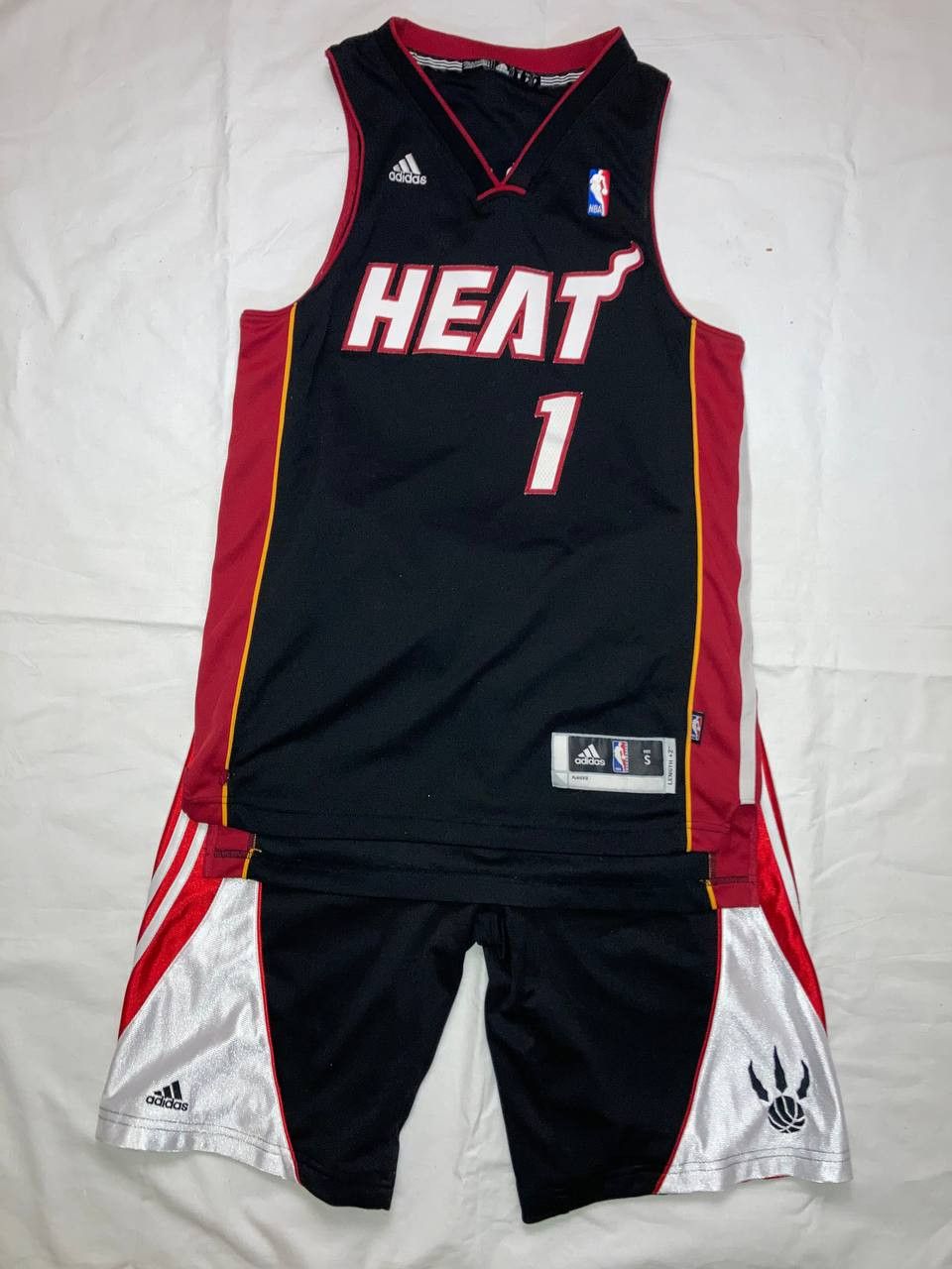 VINTAGE ADIDAS MIAMI HEAT NBA CHRIS BOSH #1 JERSEY HEAT
