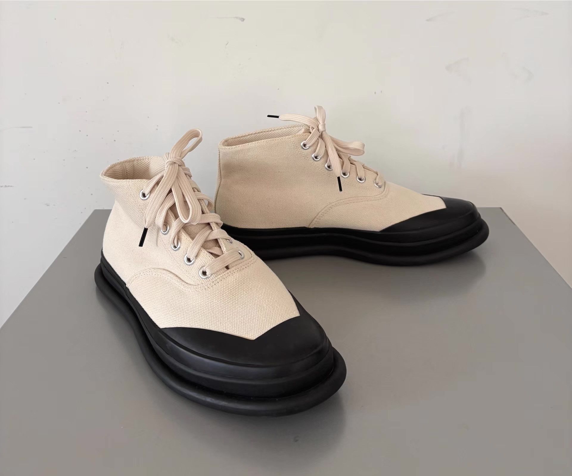 Issey Miyake Issey Miyake Men High-Top Canvas Sneakers Ｑ21 Size US 8 / EU 41 - 1 Thumbnail