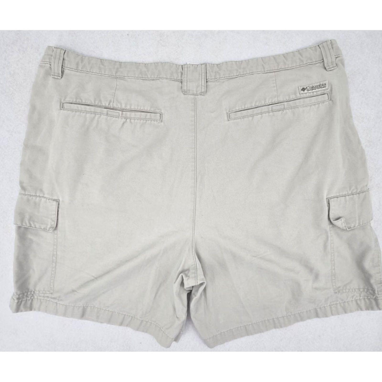Vintage Columbia Cargo Shorts 44 Beige Canvas Outdoors Flat Front Hiking Men Size US 44 / EU 60 - 2 Thumbnail