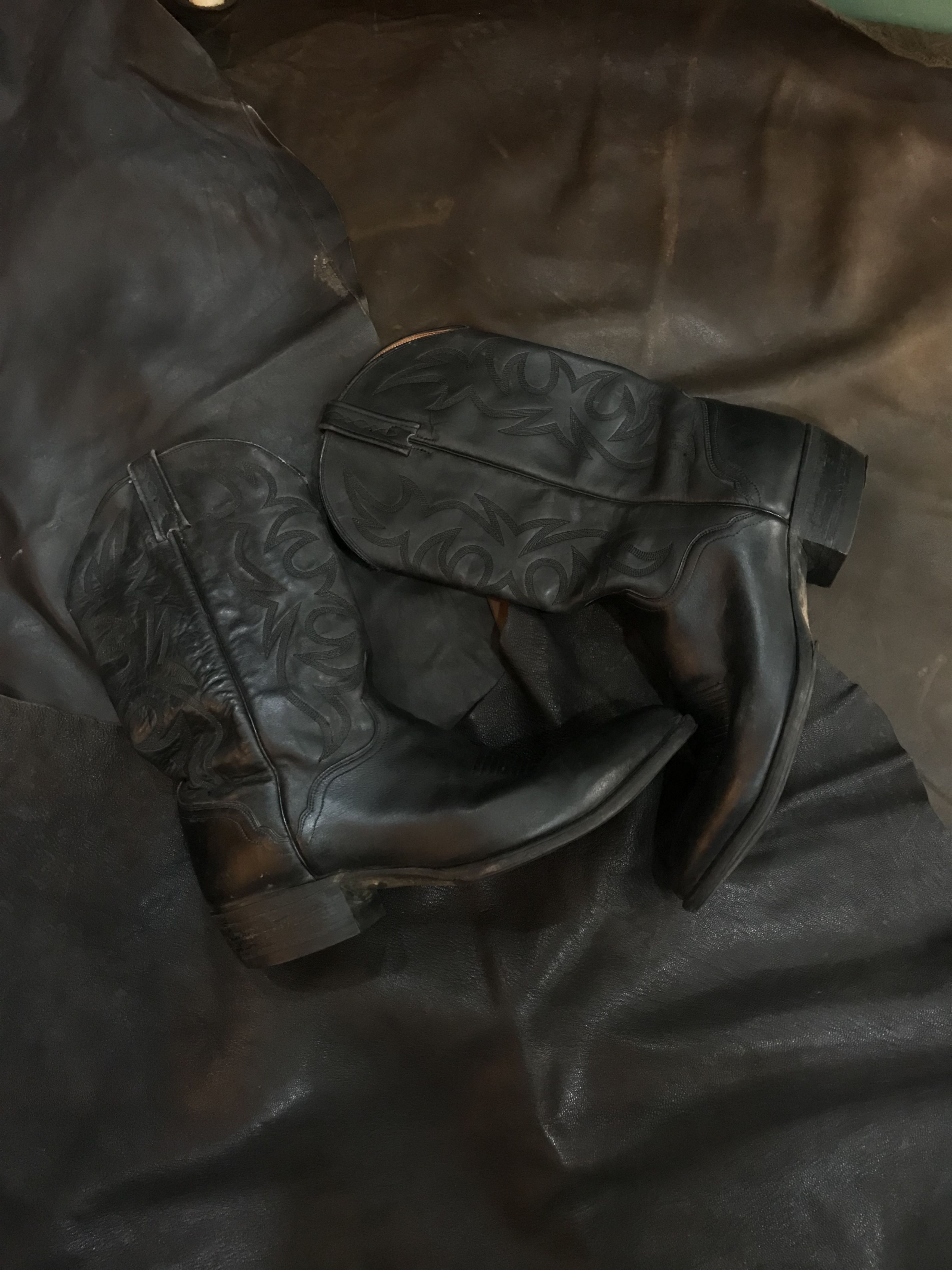 Other BLACK LEATHER COWBOY BOOTS WITH TRADITIONAL WOOD NAILS Size US 14 / EU 47 - 5 Thumbnail