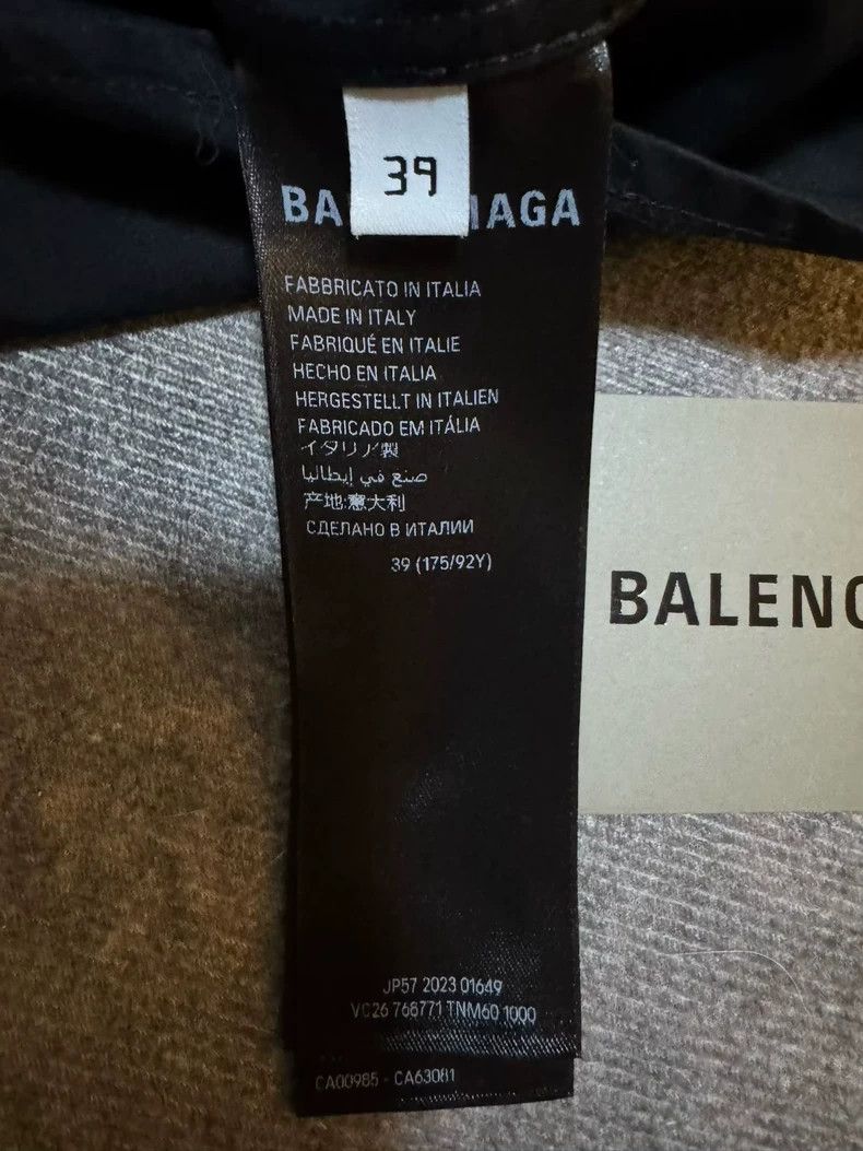 Balenciaga Balenciaga size 39 Black fake two-piece hooded shirt Size US S / EU 44-46 / 1 - 4 Thumbnail