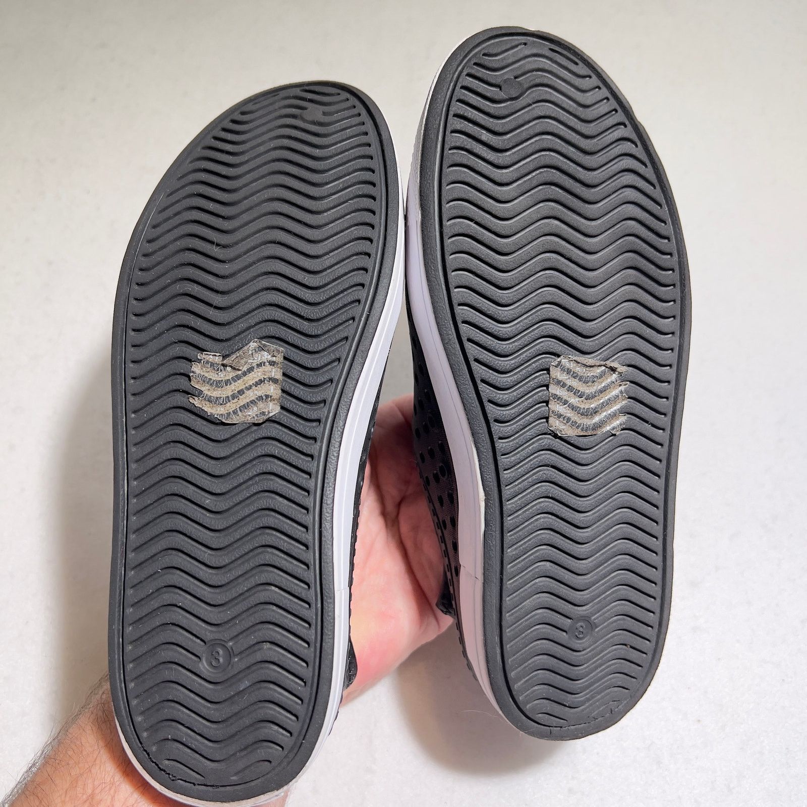 SKECHERS Skechers Slip On Shoes Kids Size 3 Rubber Uppers Black White Size US 4 / IT 34 - 3 Thumbnail