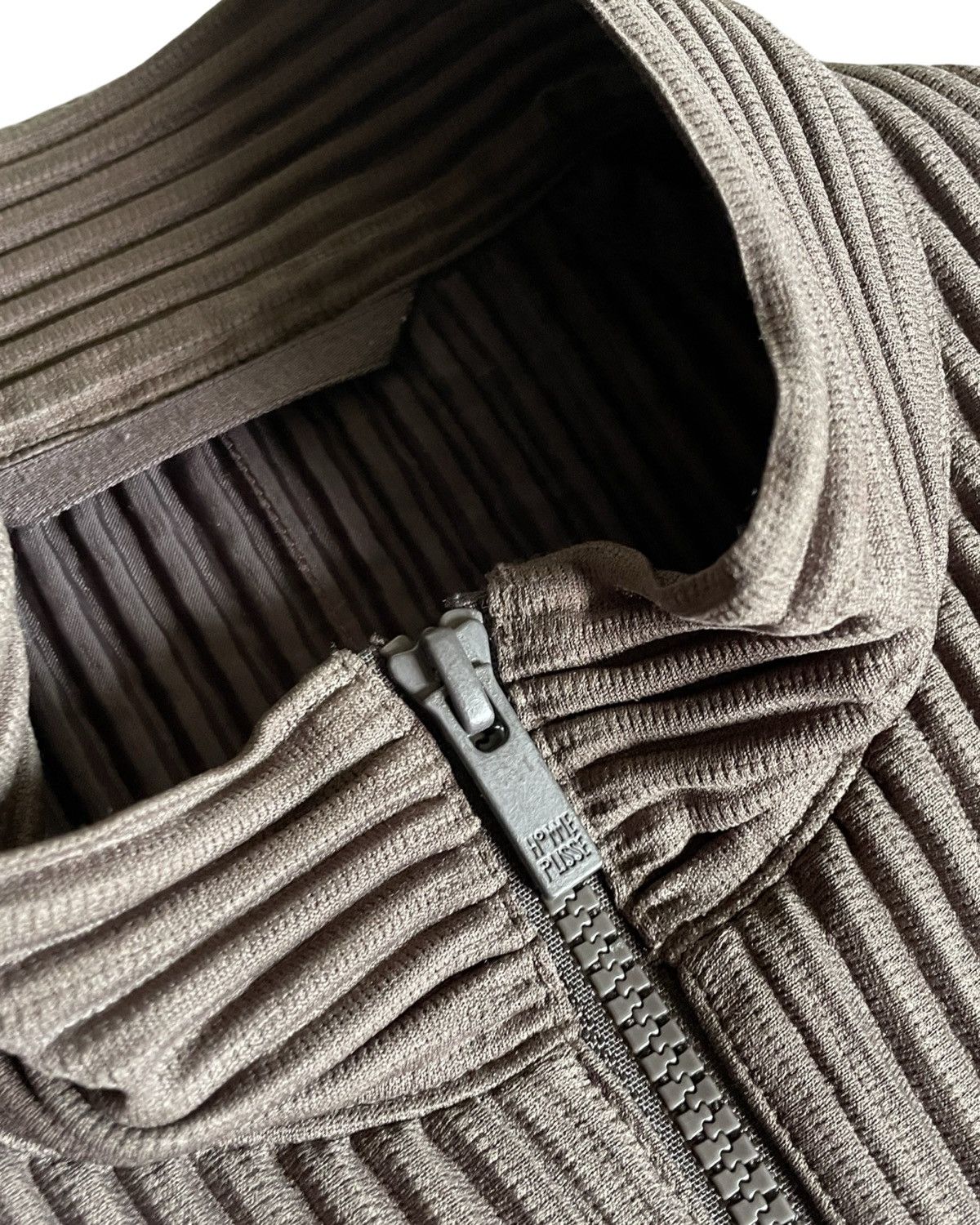 Issey Miyake Homme Plissé Issey Miyake plissé zipped jacket Size US S / EU 44-46 / 1 - 3 Thumbnail