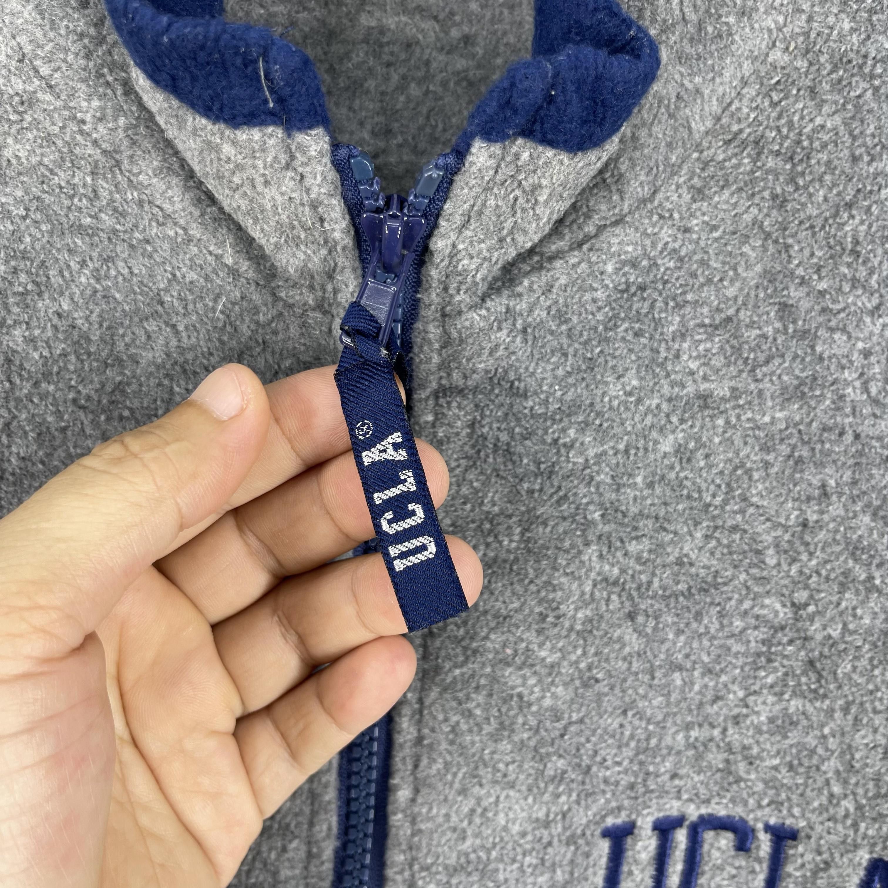 Vintage Vintage 90s UCLA Bruins Ncaa Football Team Fleece Jacket Size US M / EU 48-50 / 2 - 5 Thumbnail