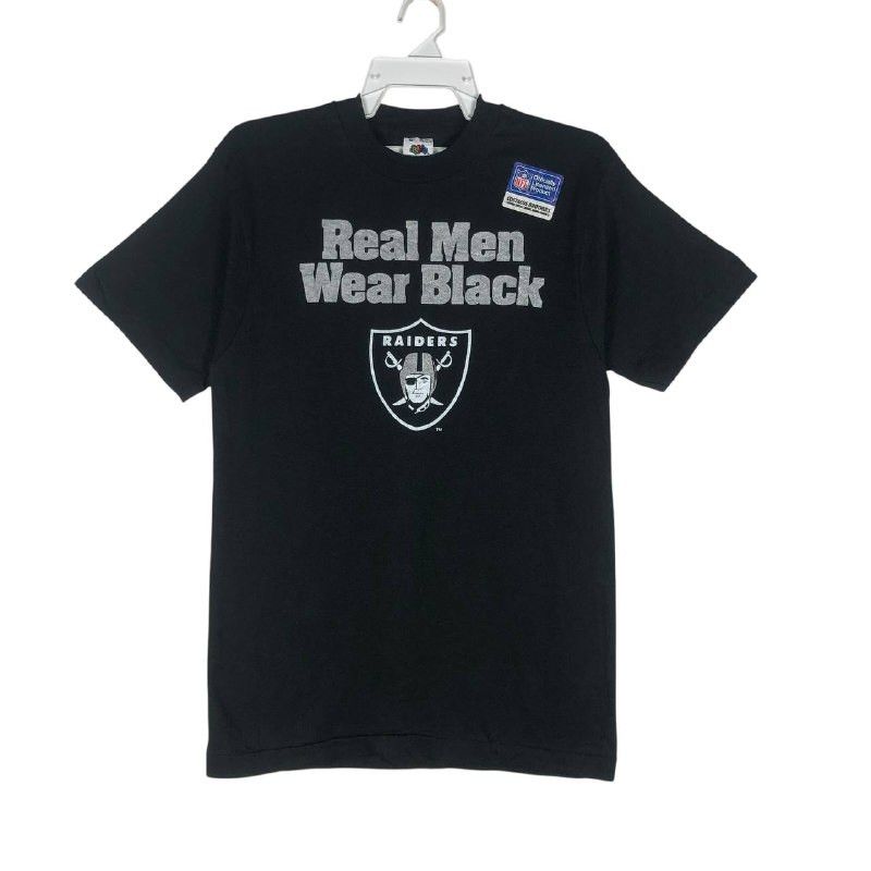 NFL Vintage 90's Raiders "Real Men Wear Black" T-Shirt Size US M / EU 48-50 / 2 - 1 Thumbnail