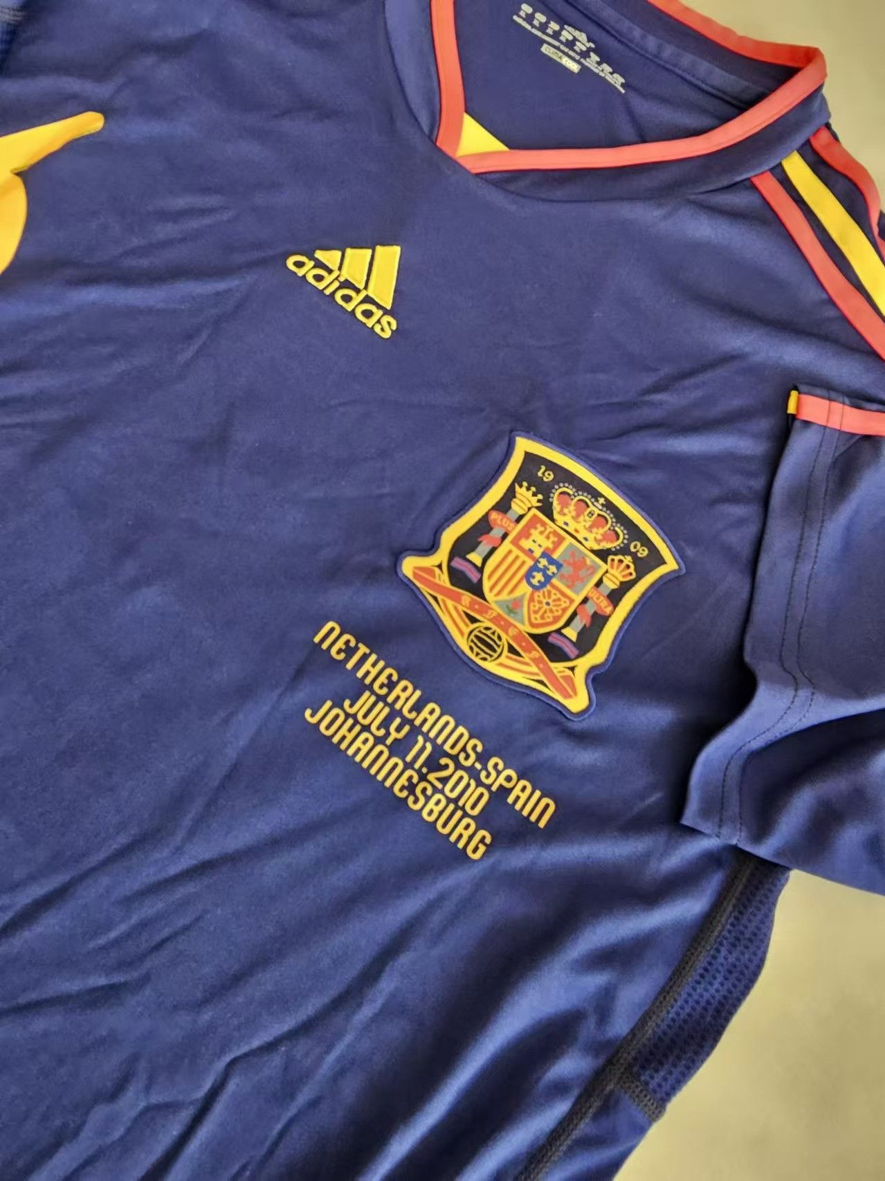 Other 2010 World Cup Spain #6 Andres Iniesta Jersey Size US XL / EU 56 / 4 - 3 Thumbnail