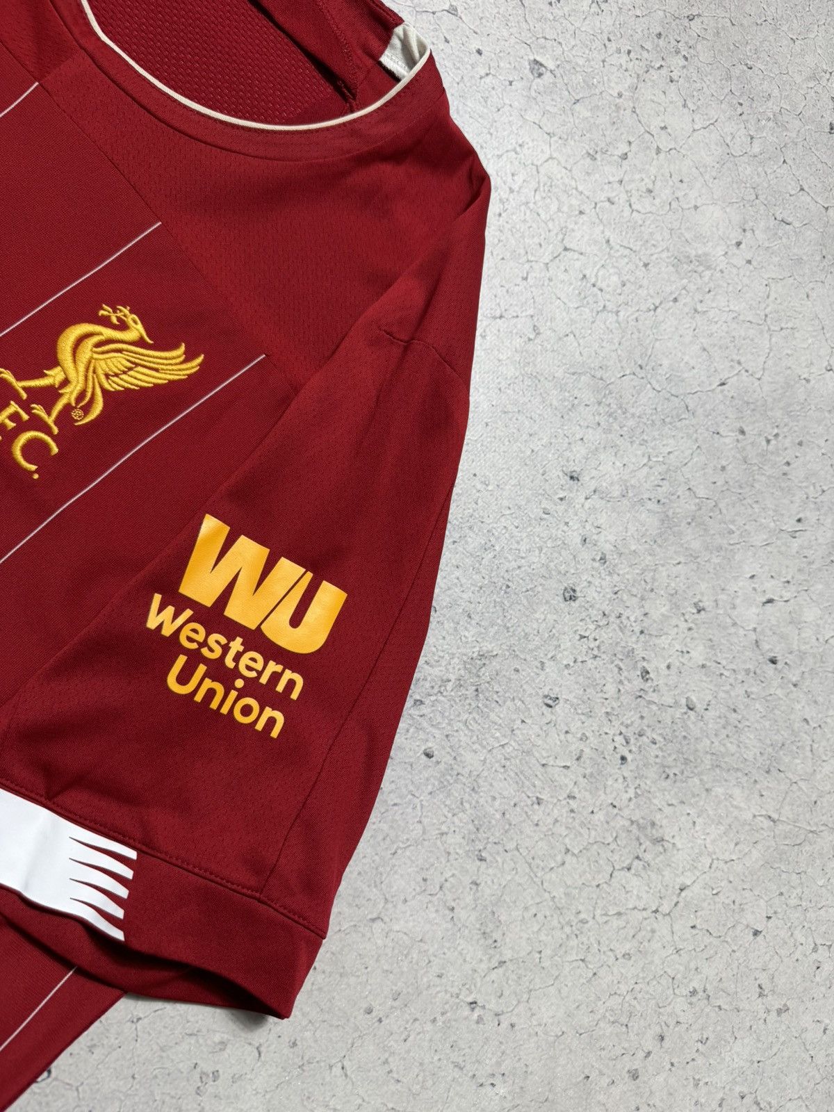 New Balance New Balance FC Liverpool 2019/2020 Soccer Jersey Size US L / EU 52-54 / 3 - 6 Thumbnail