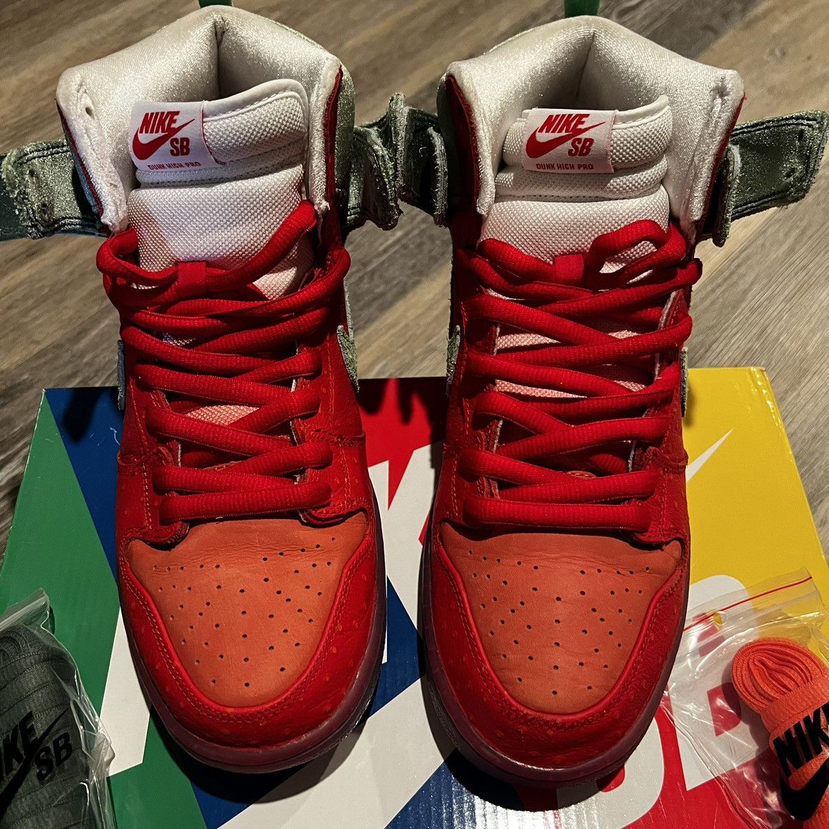 Nike Nike Sb Dunk High Strawberry Cough Size US 10.5 / EU 43-44 - 15 Thumbnail
