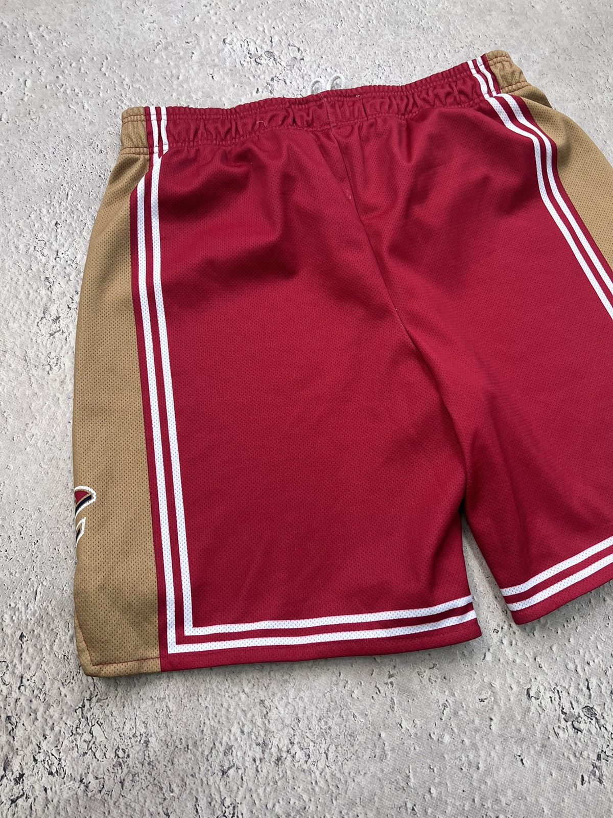 Champion × NBA × Vintage NBA Champion jersey/short Clevland Cavaliers Lebron James Size US XL / EU 56 / 4 - 10 Thumbnail