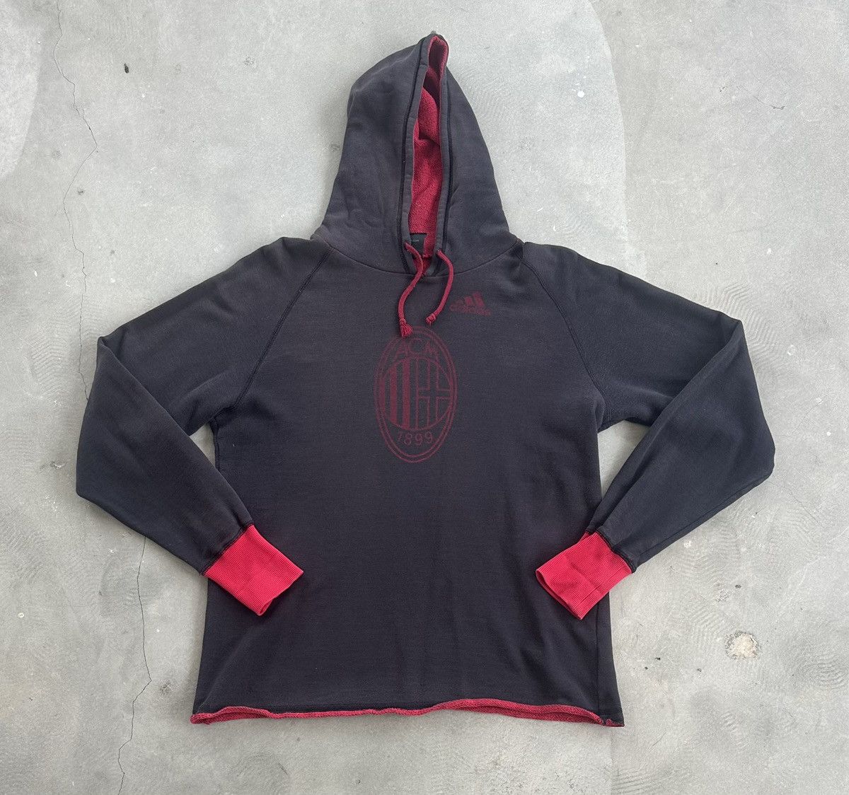 Adidas × Vintage VINTAGE AC MILAN BIG LOGO DISTRESSED HOODIE Size US XL / EU 56 / 4 - 1 Thumbnail