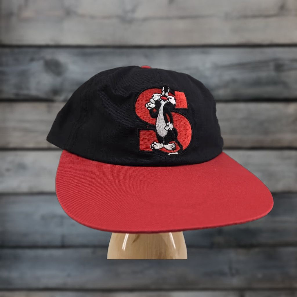 Vintage VINTAGE Looney Tunes Sylvester Black & Red Baseball Cap Men Adjustable Canvas Cap 1993 90s Cartoon USA Size ONE SIZE - 1 Thumbnail