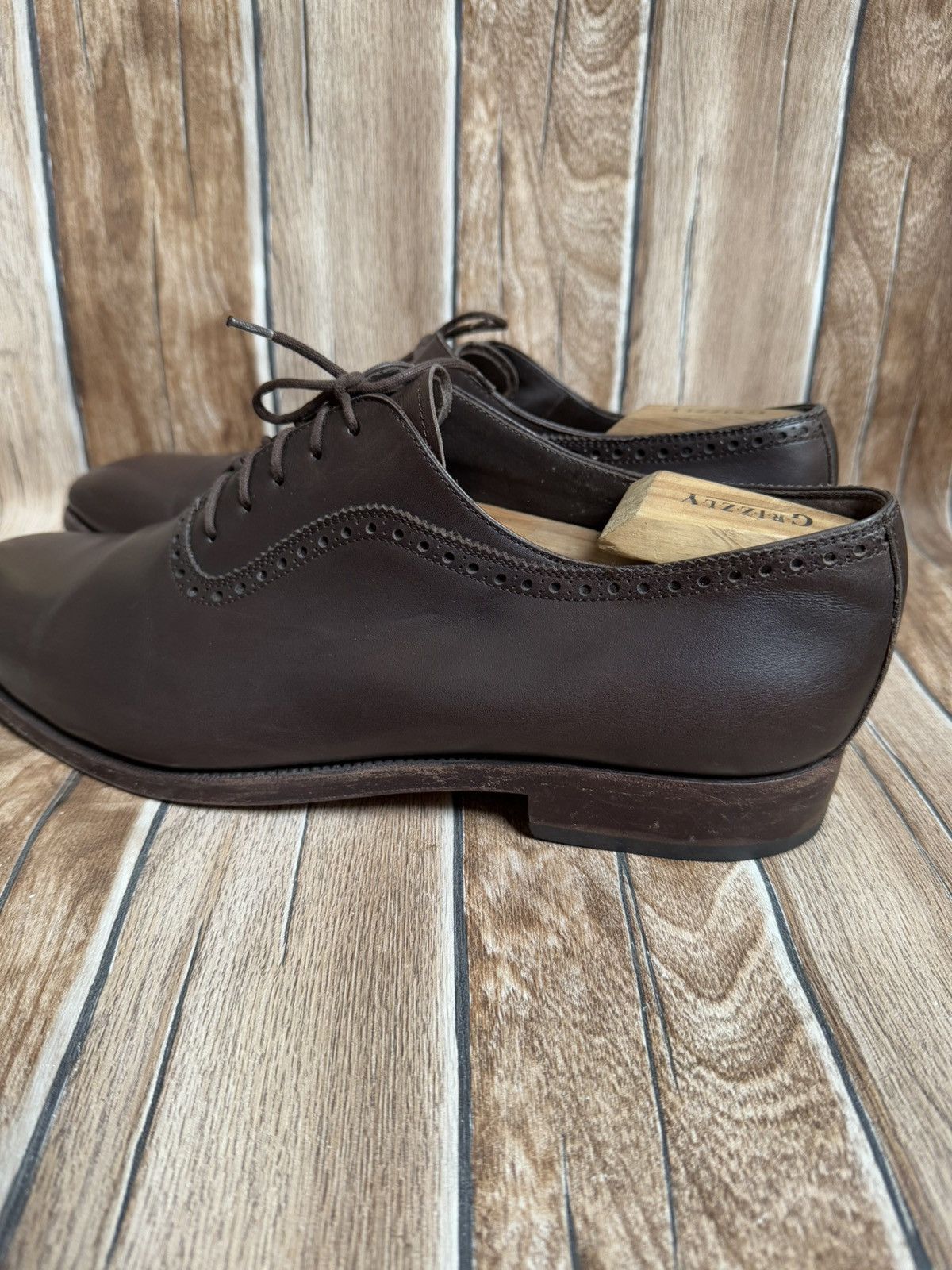 Carmina Wholecut Oxford shoe Size US 11 / EU 44 - 9 Thumbnail