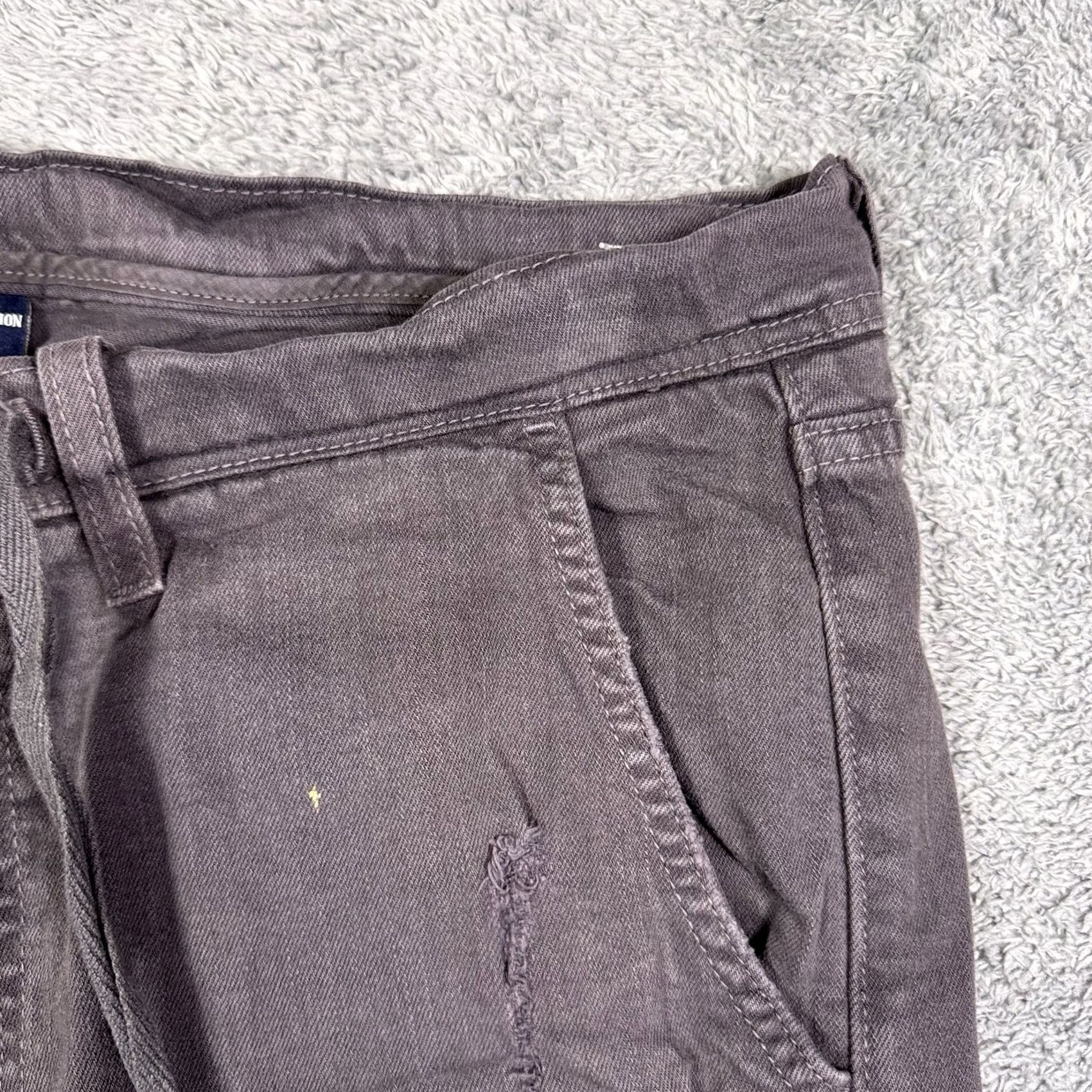 True Religion True Religion Jeans Mens Slim 5-Pocket Denim Gray 36x29 Mick Distressed Short Drawstring Waist Cuffs Jeans Mens Size US 36 / EU 52 - 6 Thumbnail