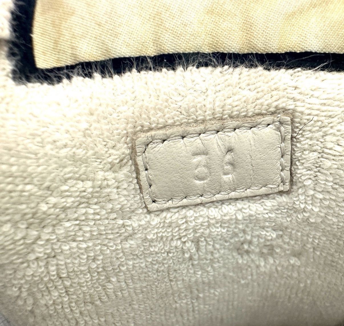 Gucci Gucci Dirty Sneakers K12 Size US 6 / IT 36 - 2 Thumbnail