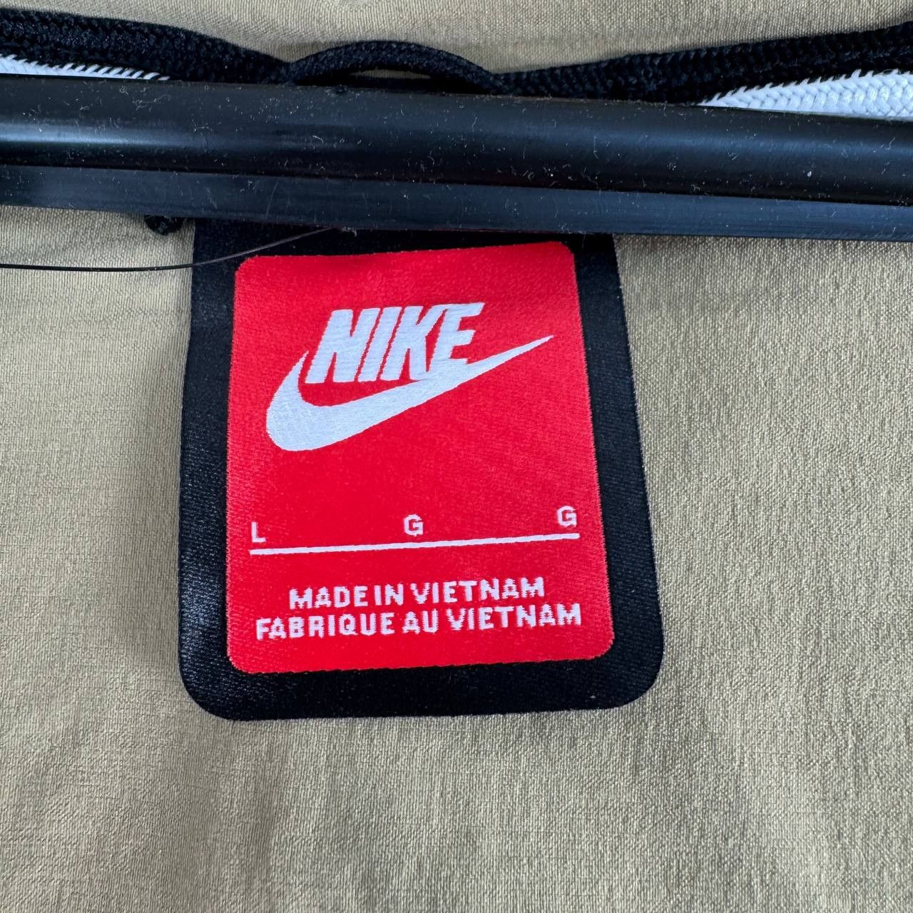Nike Nike Beige Windrunner Jacket Lightweight Hooded Zip-Up L Size US L / EU 52-54 / 3 - 8 Thumbnail