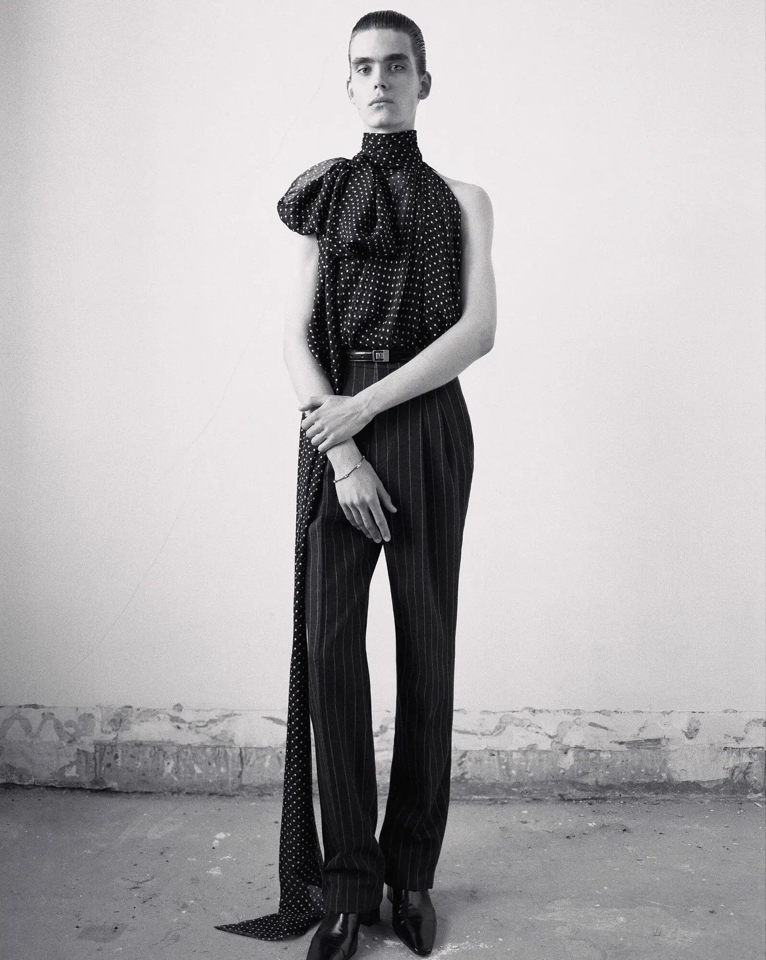 Saint Laurent Paris o1s1wg110125 781578 Oversized Lavallière-Neck Tank Top Size US S / EU 44-46 / 1 - 2 Thumbnail