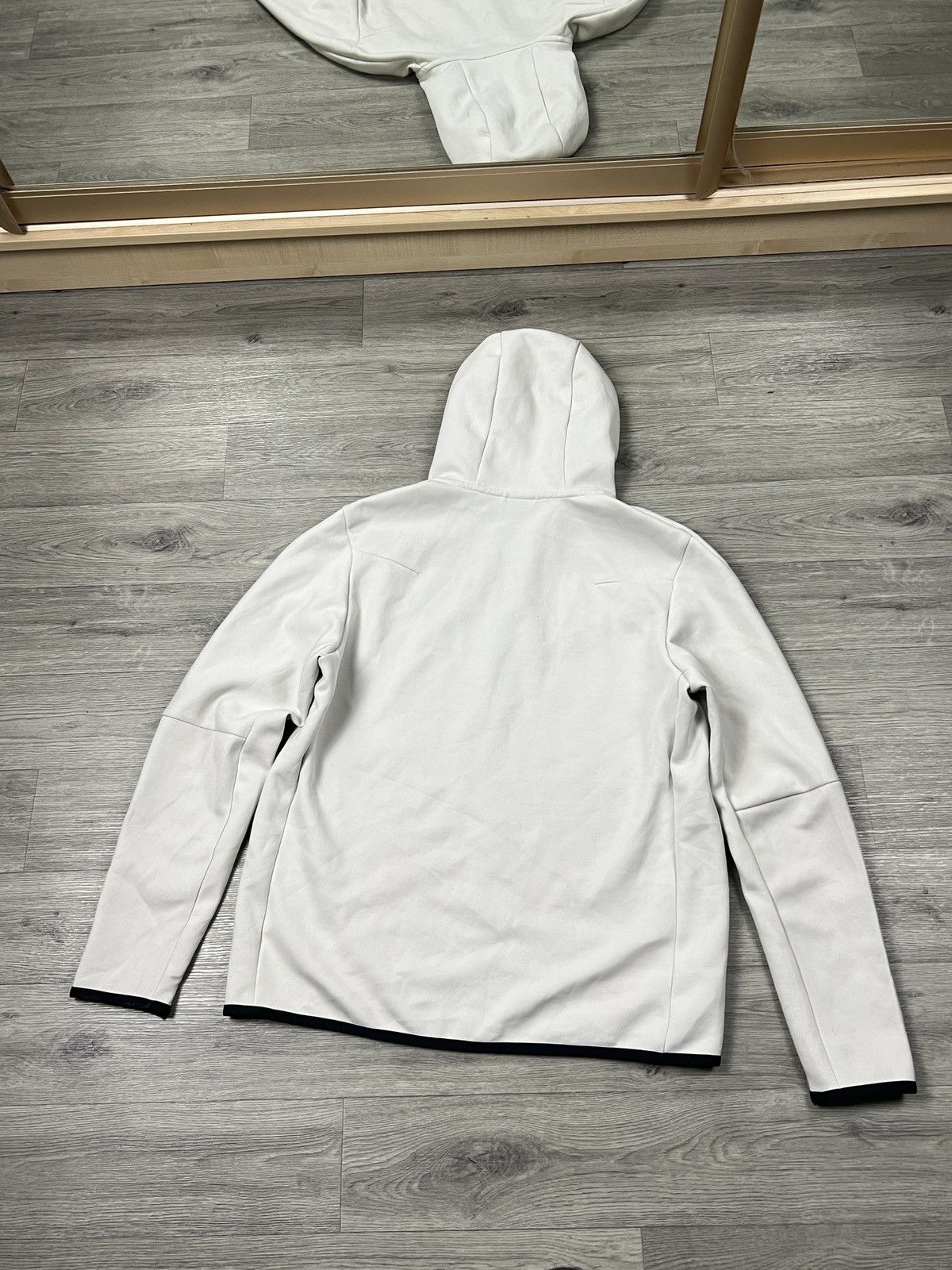 Nike NIKE NSW TCH FLC HOODIE MENS SIZE L Size US L / EU 52-54 / 3 - 8 Thumbnail