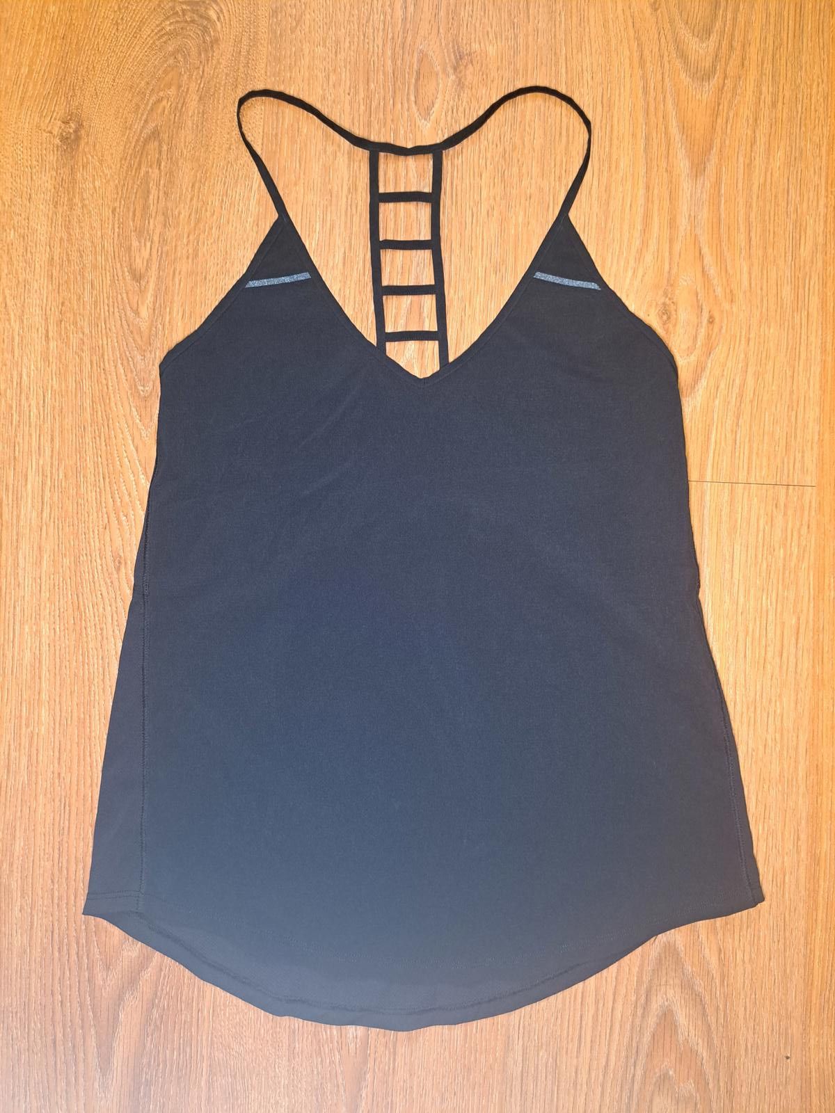 Lululemon Lululemon Black Strappy Back Tank Top Womens Size M / US 6-8 / IT 42-44 - 1 Thumbnail