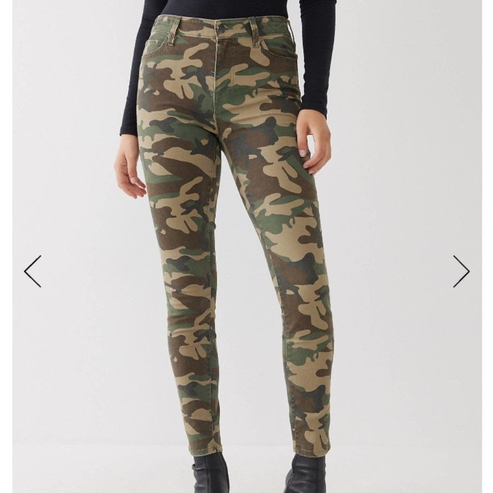 True Religion True religion Jennie curvy super skinny camo jeans size 29 Size 28" / US 6 / IT 42 - 6 Thumbnail