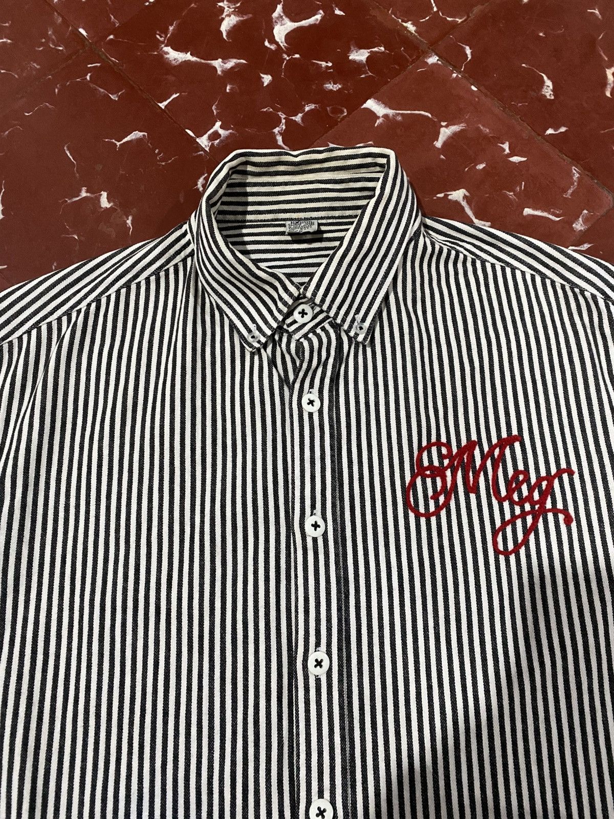 Vintage vintage 𝐇𝐀𝐑𝐋𝐄𝐘 𝐃𝐀𝐕𝐈𝐃𝐒𝐎𝐍 𝐂𝐇𝐀𝐈𝐍𝐒𝐓𝐈𝐓𝐇 𝐄𝐌𝐁𝐑𝐎𝐈𝐃𝐄𝐑𝐘 Size US L / EU 52-54 / 3 - 5 Thumbnail