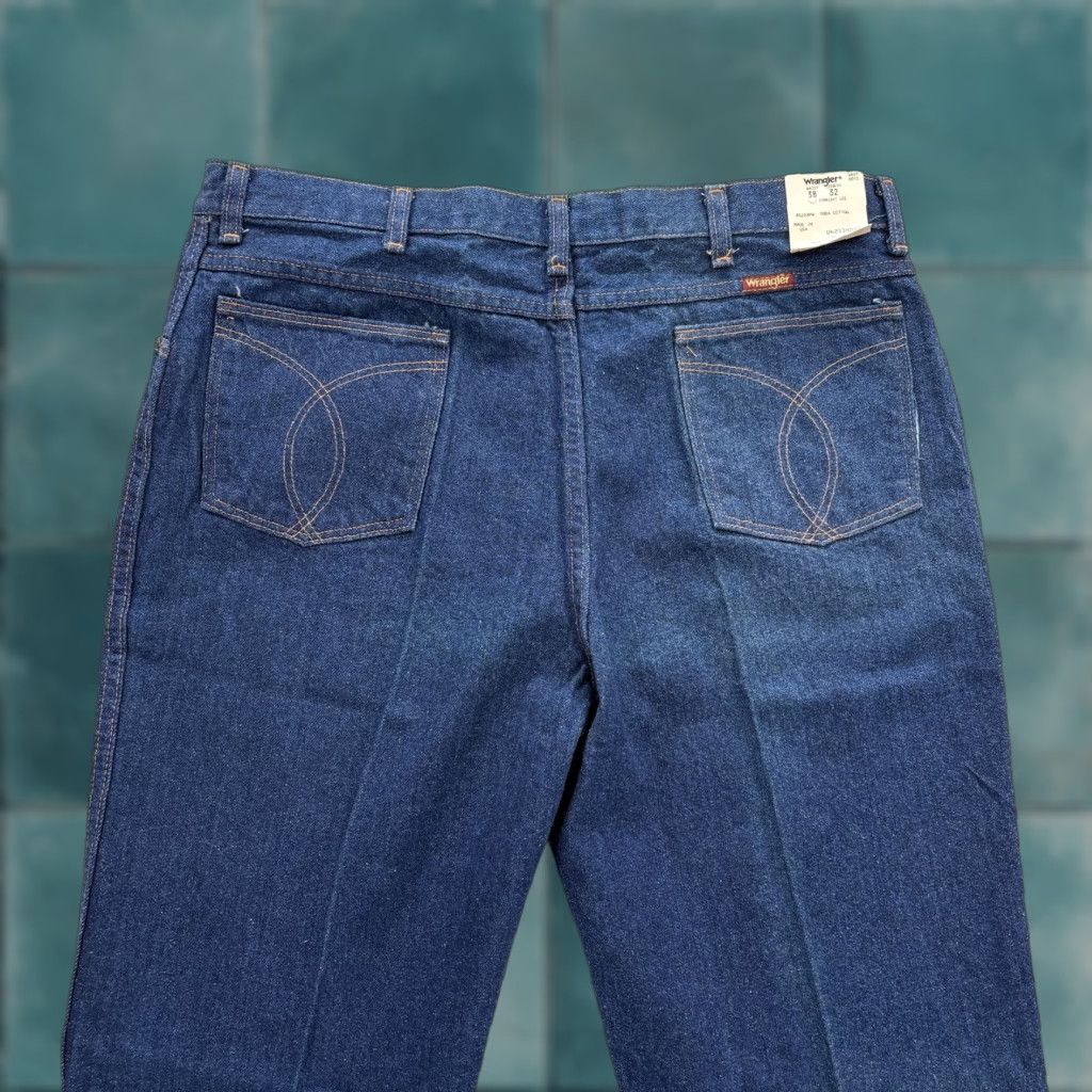 Wrangler VINTAGE Wrangler Jeans Mens 38x32 Blue Dark Wash Straight Denim USA 85223PW Size US 38 / EU 54 - 1 Thumbnail