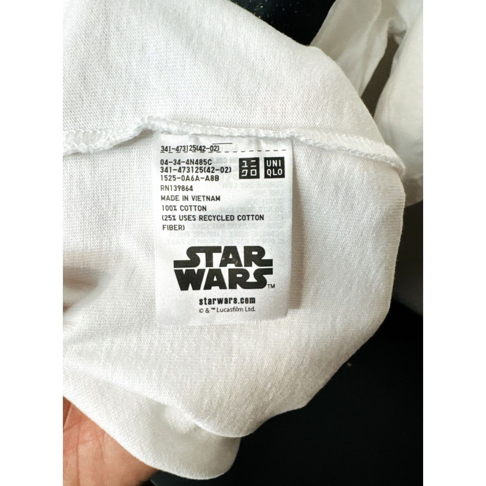 Uniqlo Uniqlo Star Wars The Empire Strikes Back Poster T Shirt Mens L White Cotton Crew Neck Short Sleeve Unisex Adults Size US L / EU 52-54 / 3 - 6 Thumbnail