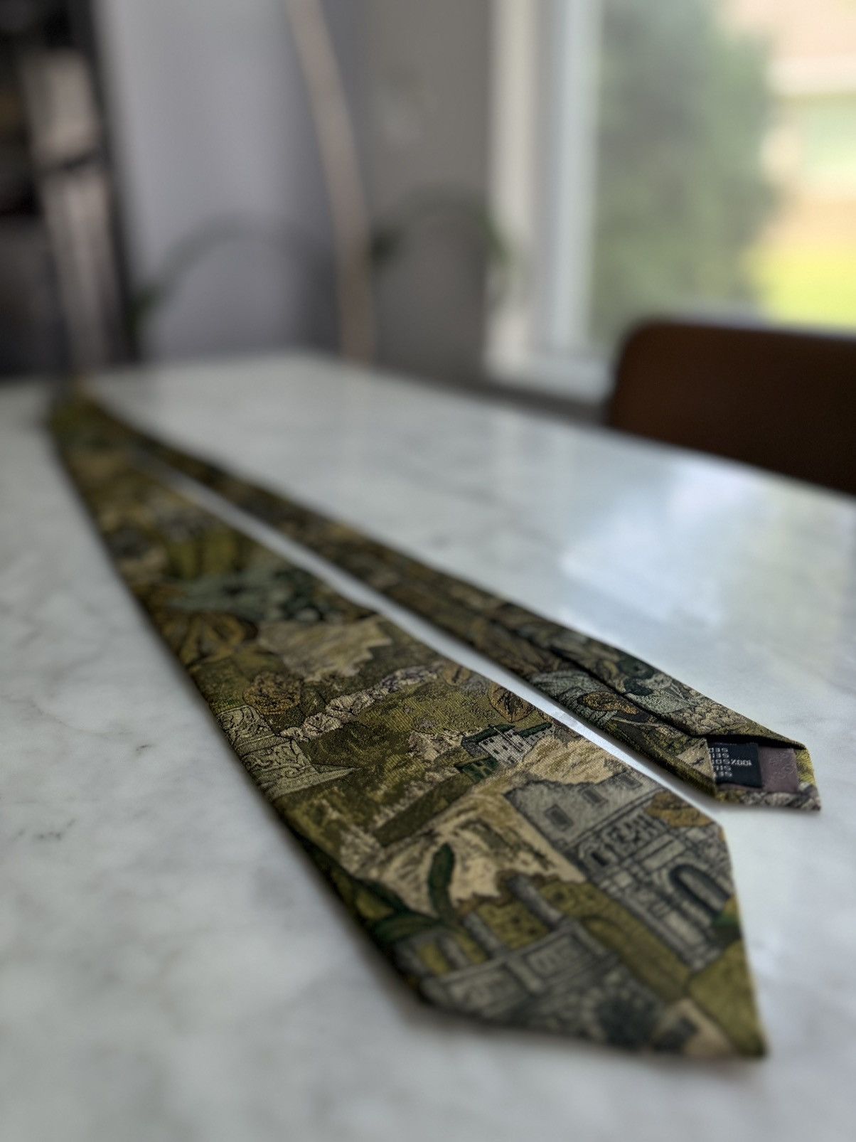 Guy Laroche Guy Laroche Paris Tie Green Gold Neoclassical Ruins 100%Silk Size ONE SIZE - 2 Thumbnail