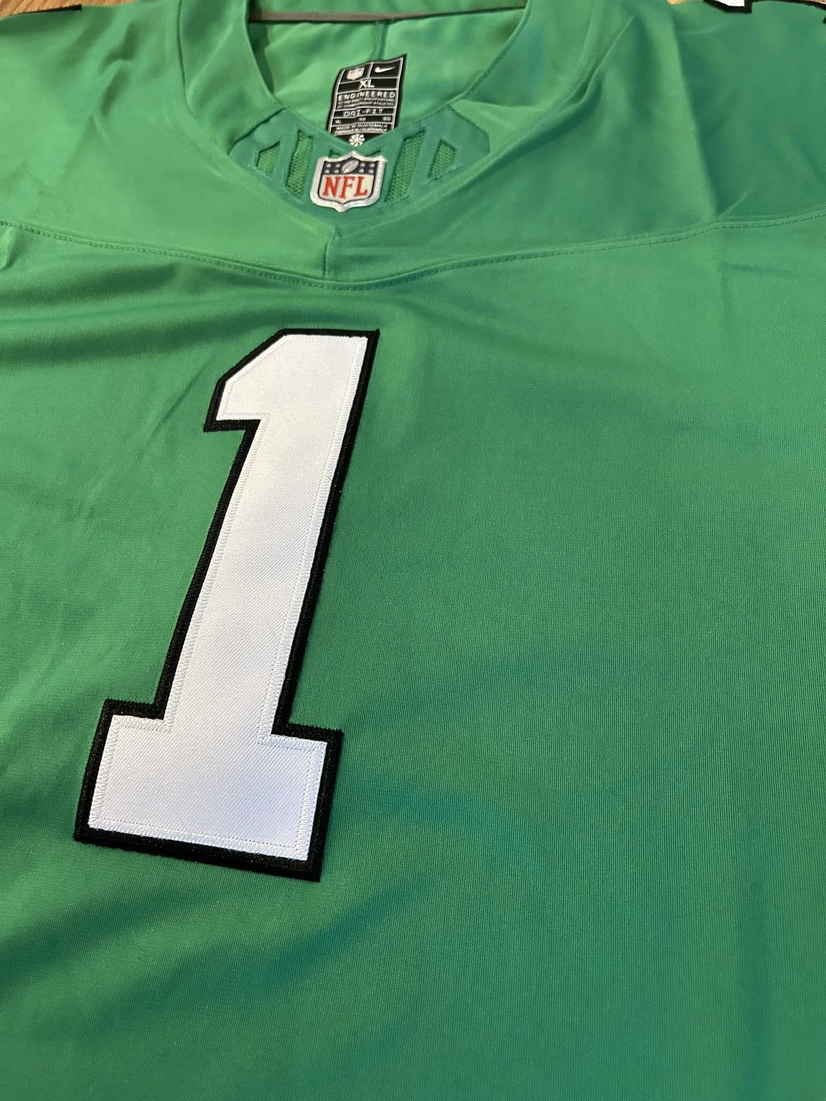 Nike New with tags Jalen Hurts Kelly Green Eagles Nike Jersey L Size US L / EU 52-54 / 3 - 3 Thumbnail