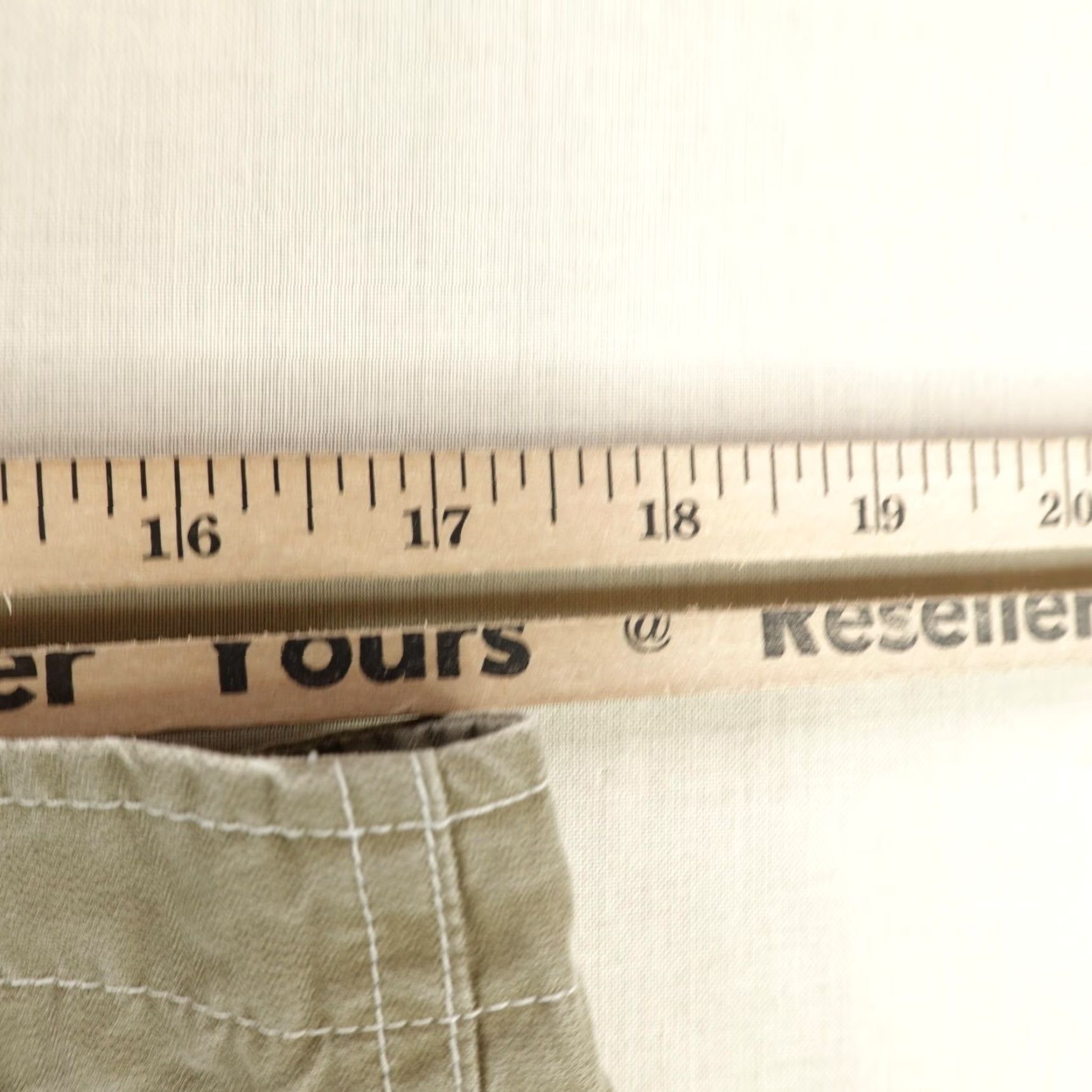 Vintage VINTAGE Kuhl Cargo Shorts Mens 34 Beige Casual Hiking Workwear Outdoor Cotton Breathable Quick Dry Size US 34 / EU 50 - 7 Thumbnail