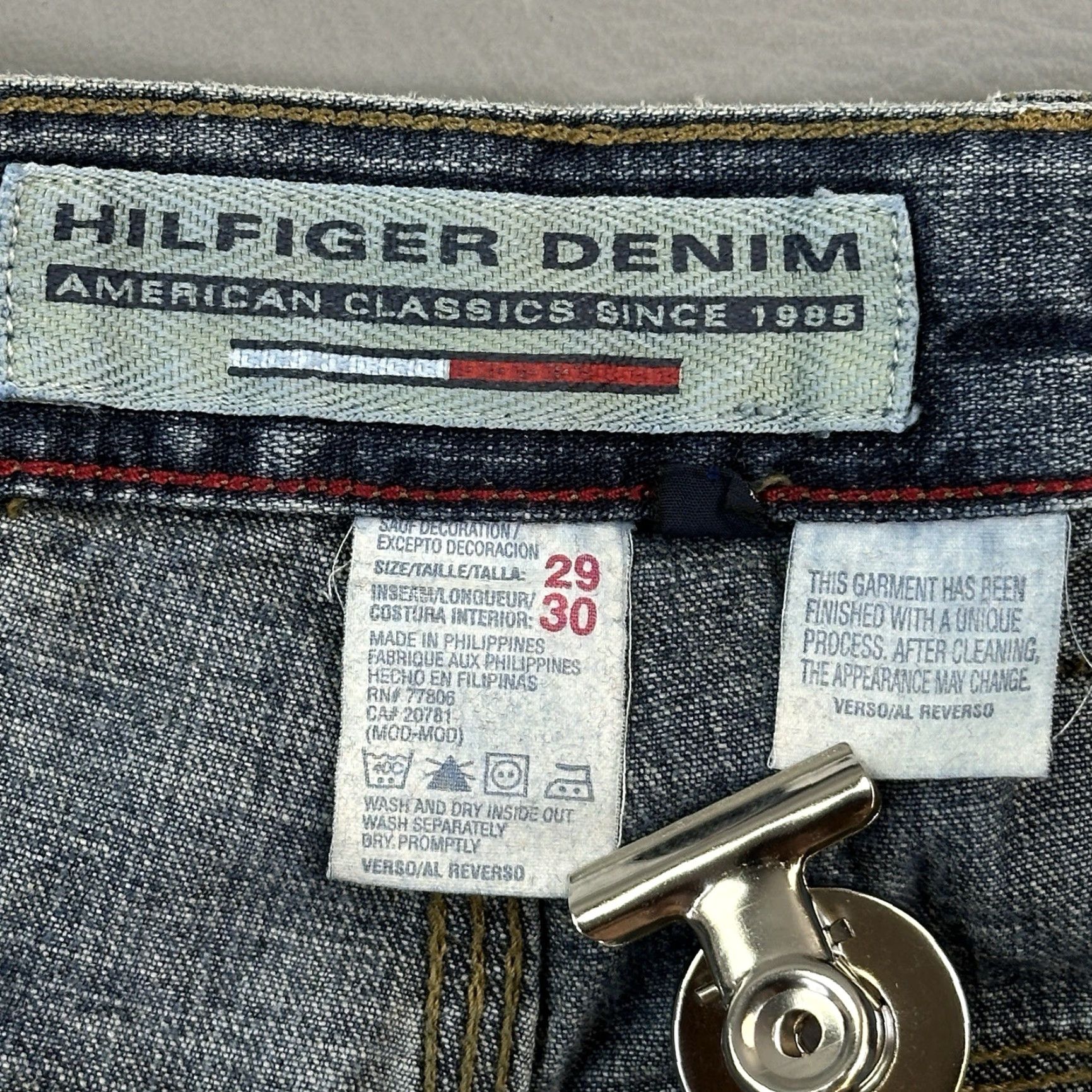 Tommy Hilfiger VINTAGE Tommy Hilfiger Jeans Mens 29x30 Dark Wash Relaxed Carpenter Skate Y2K Size US 29 - 7 Thumbnail