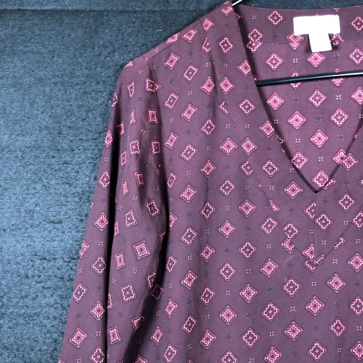 Ann Taylor LOFT Womens Blouse Maroon V Neck Long Sleeve Sheer Tunic XS Regular Pullover Chiffon Polyester Casual Workwear Size XS / US 0-2 / IT 36-38 - 4 Thumbnail